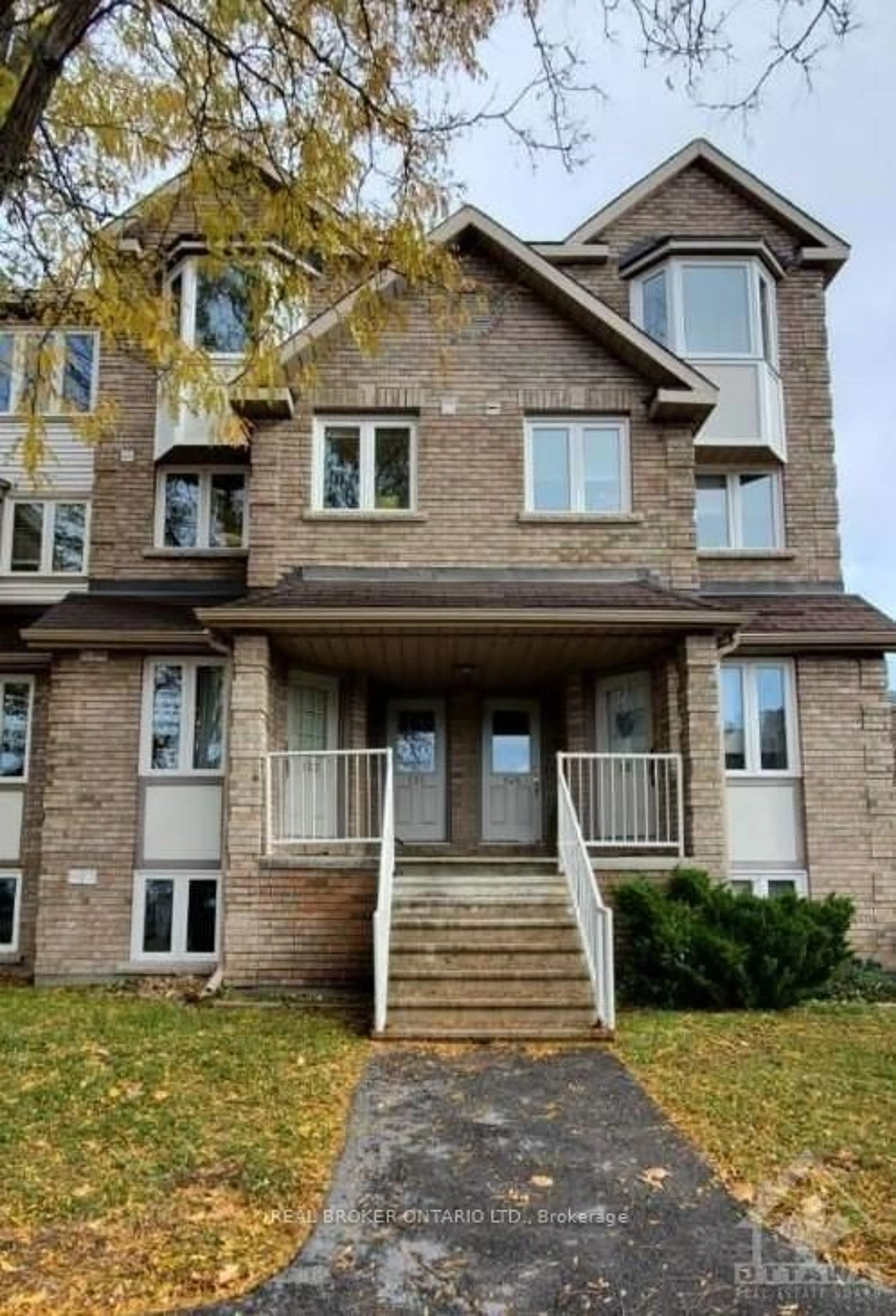 Home with brick exterior material, building for 123 Briston Private, Ottawa Ontario K1G 5R1