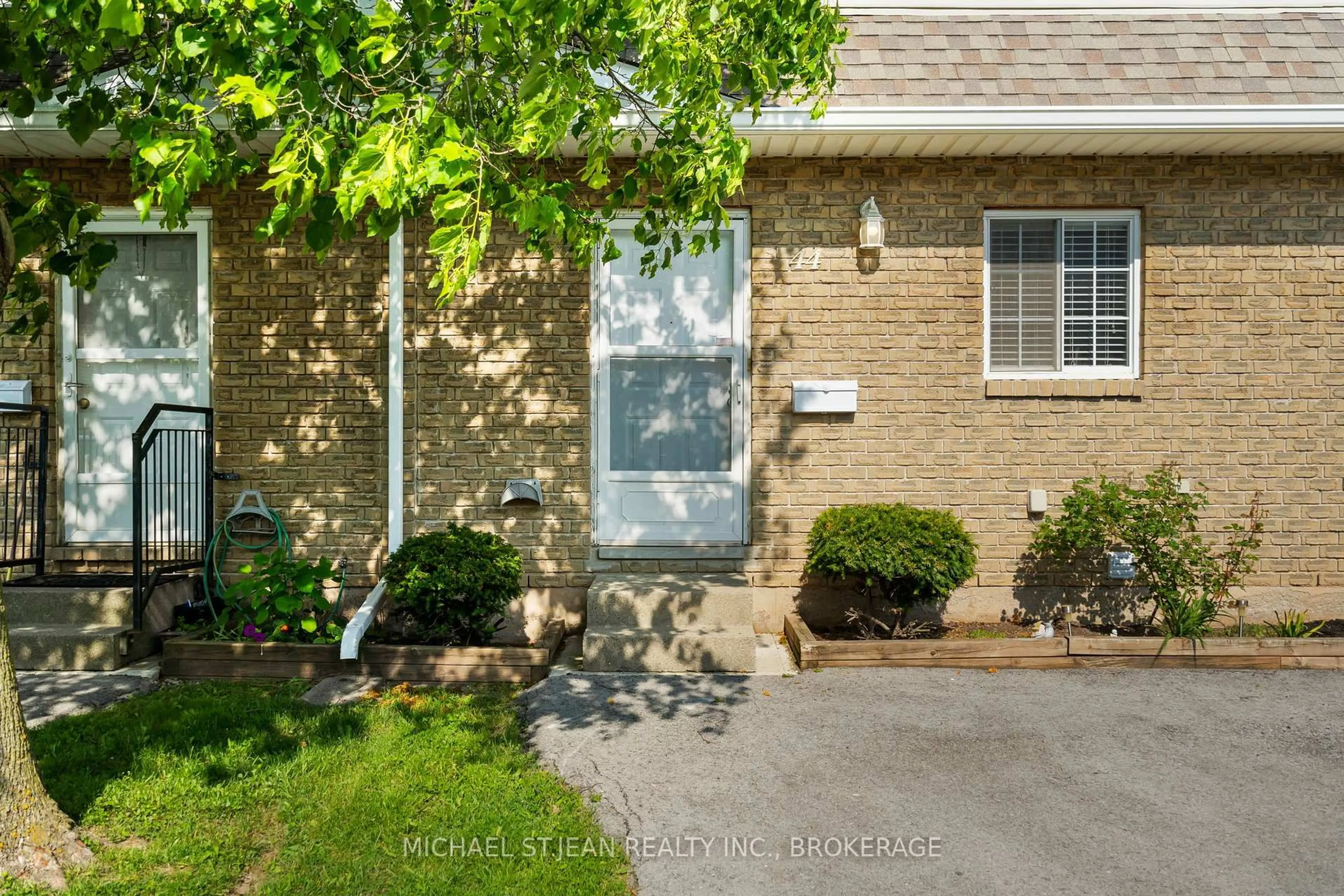Unknown for 8136 Coventry Rd #44, Niagara Falls Ontario L2H 2X6