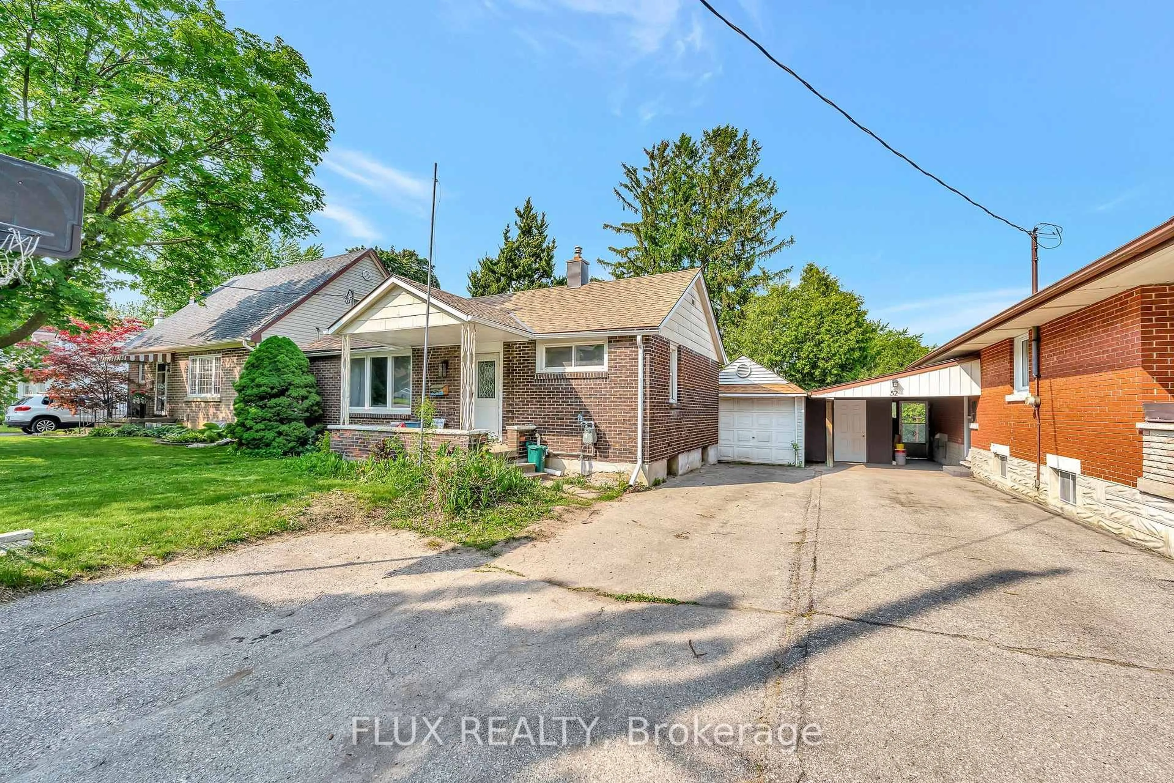 A pic from outside/outdoor area/front of a property/back of a property/a pic from drone, street for 48 Belmont Ave, Kitchener Ontario N2M 4B9