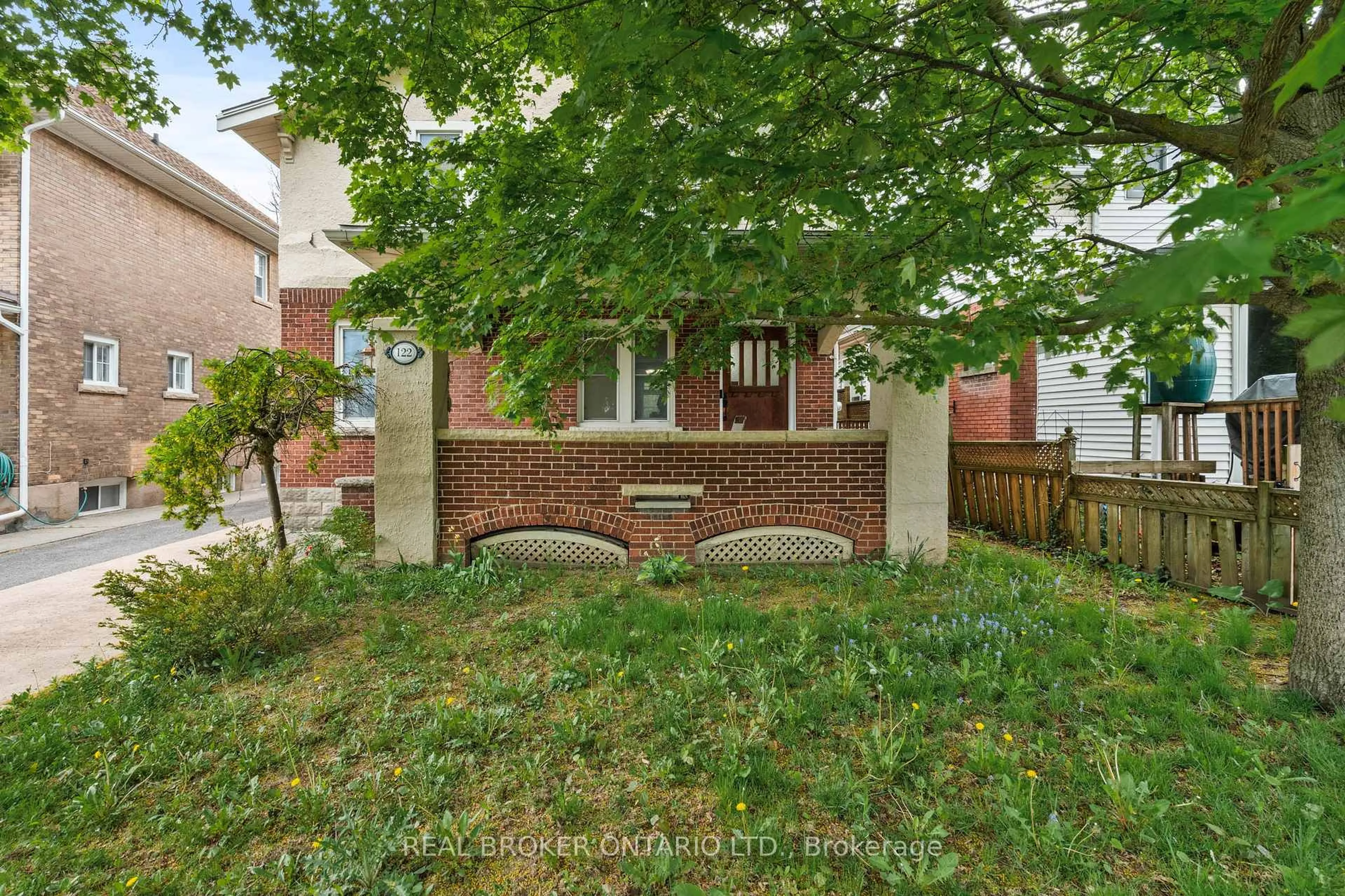 Unknown for 122 Dorothy St, Welland Ontario L3B 3V9