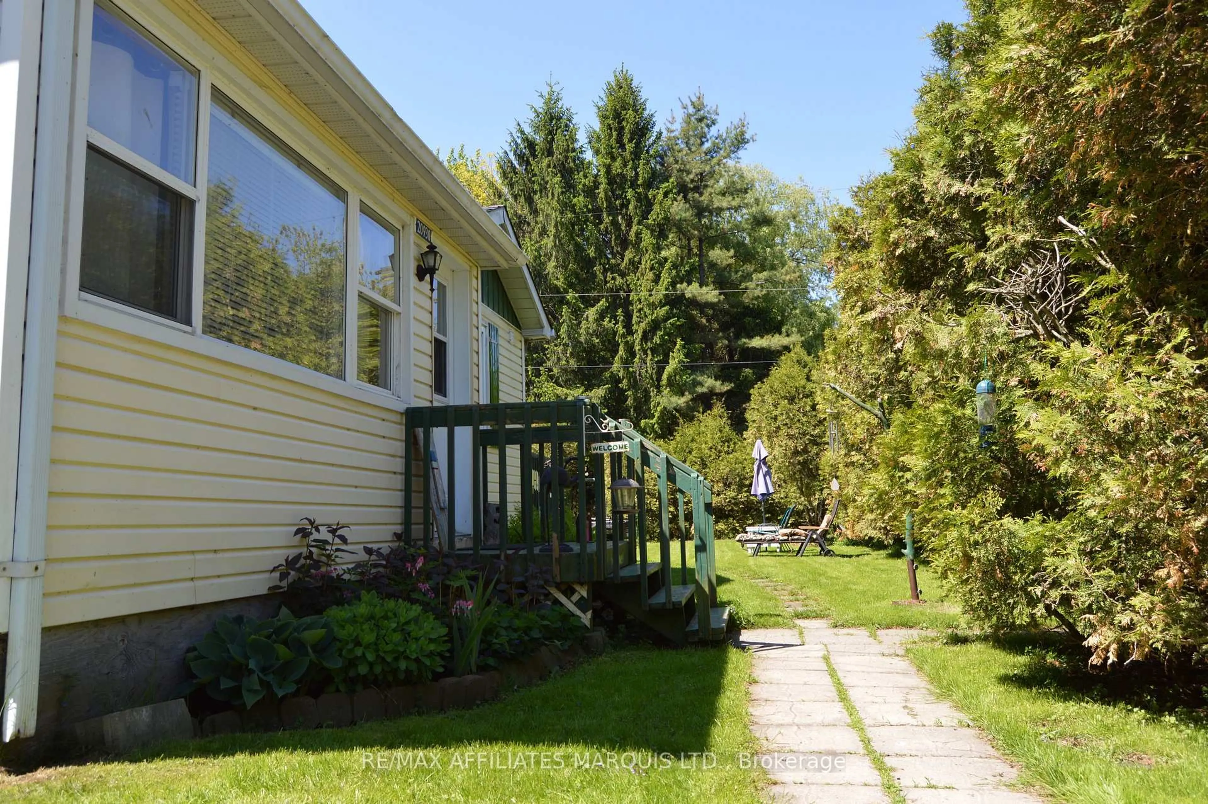 Patio, street for 20930 Derrig Rd, South Glengarry Ontario K0C 1N0