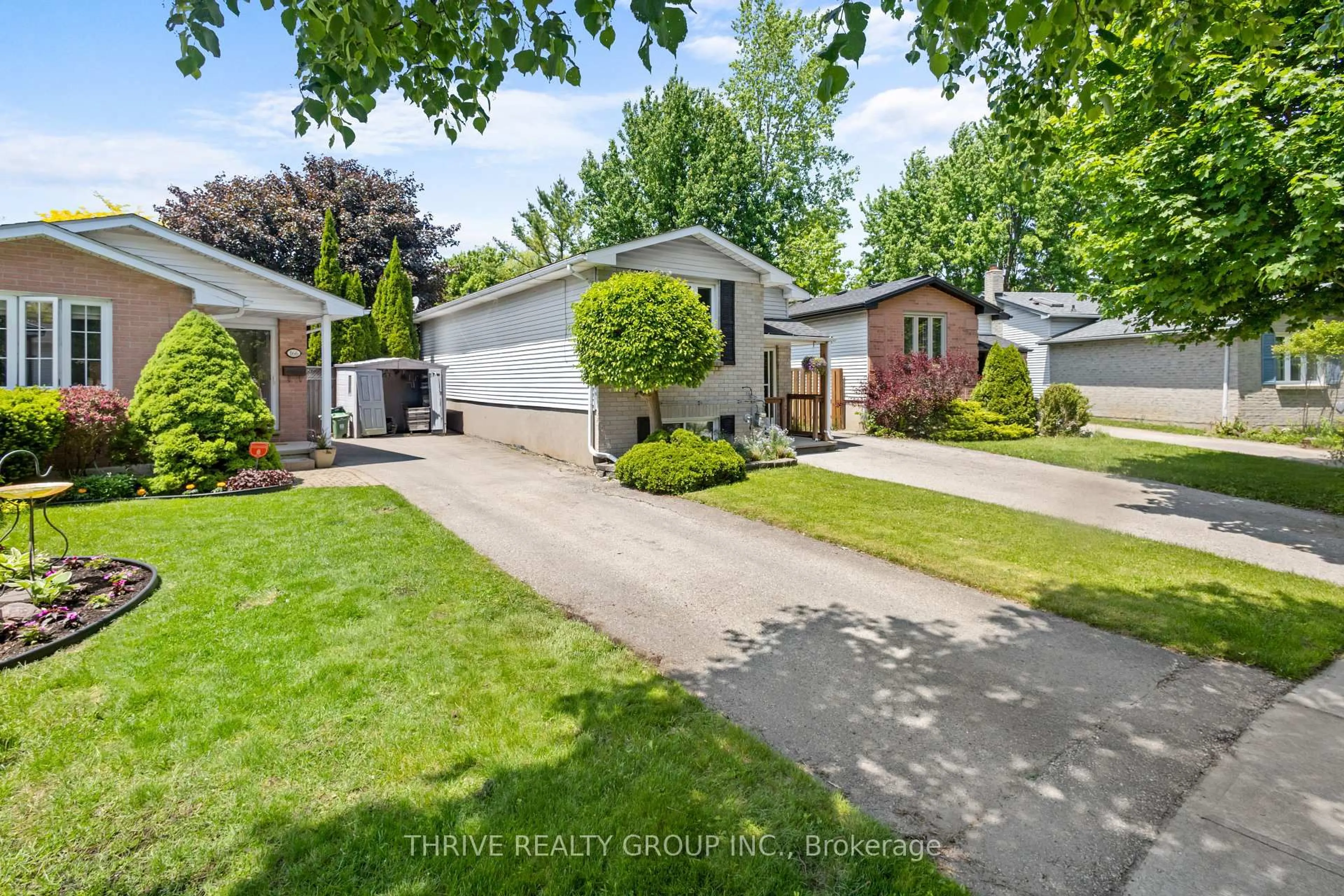 A pic from outside/outdoor area/front of a property/back of a property/a pic from drone, street for 170 Olympic Cres, London North Ontario N6G 3P7