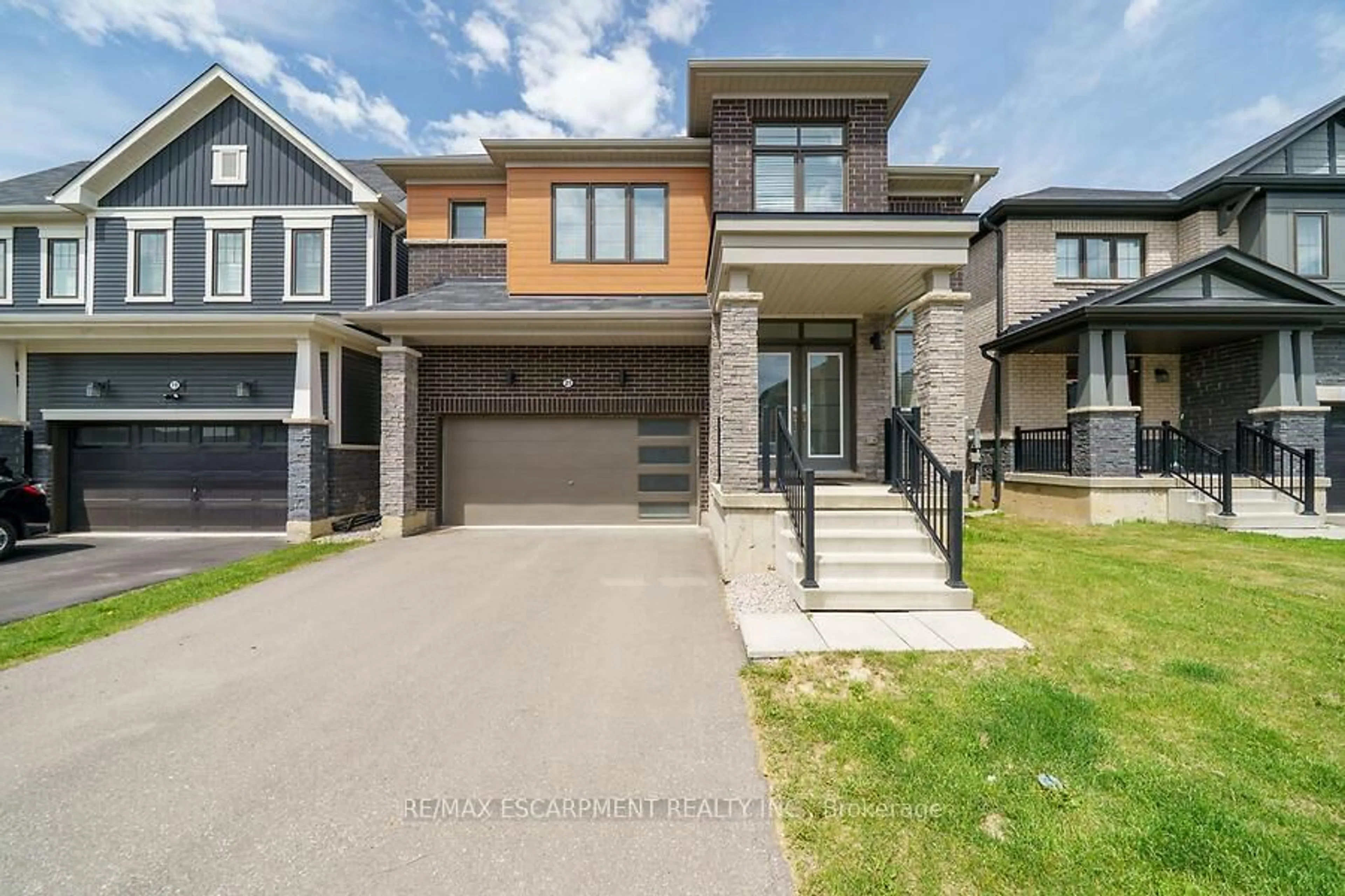 Home with brick exterior material, street for 21 Lillian Way, Haldimand Ontario N3W 0C6