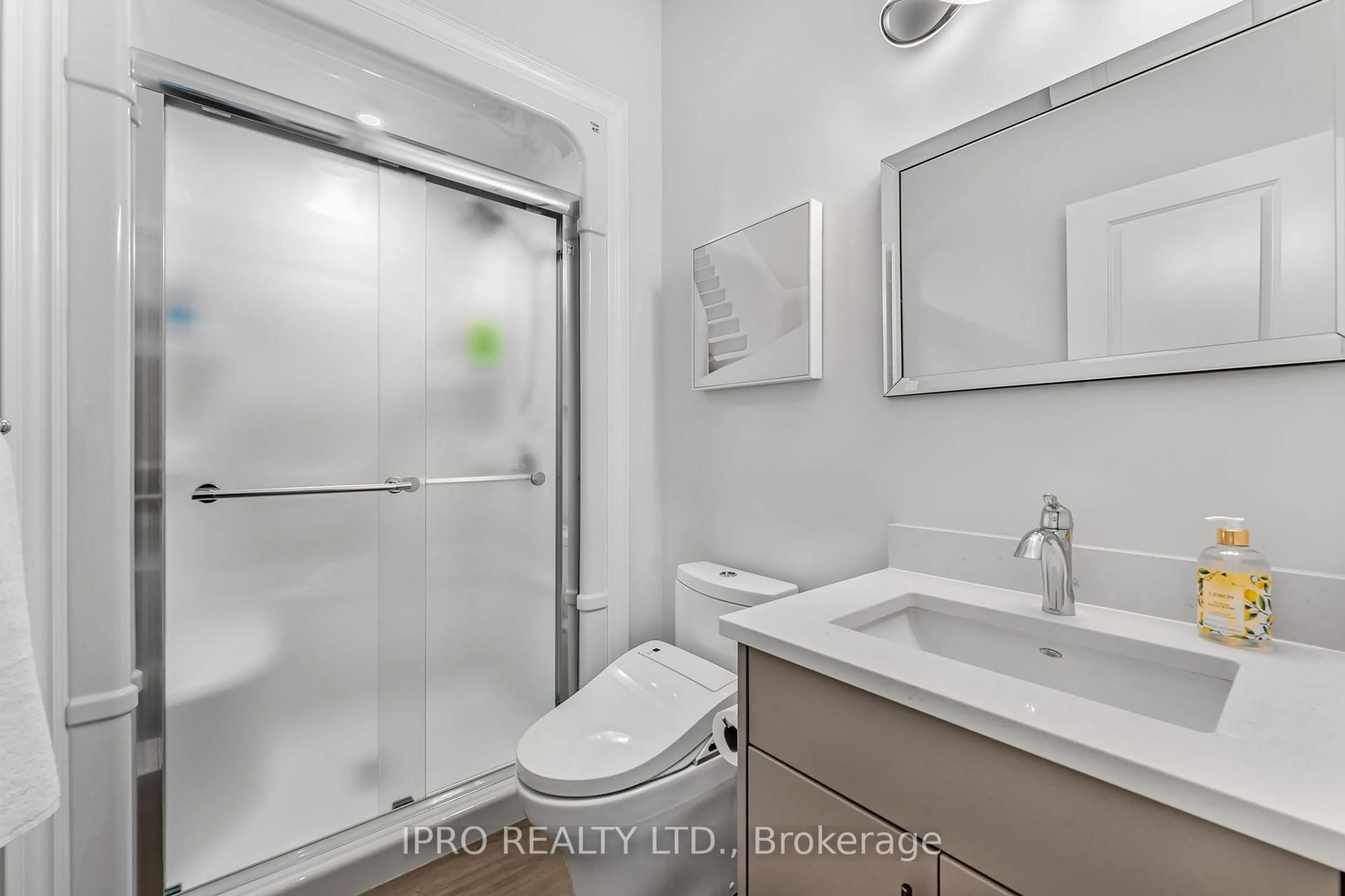 Standard bathroom, ceramic/tile floor for 3571 Whispering Woods Tr, Fort Erie Ontario L0S 1N0