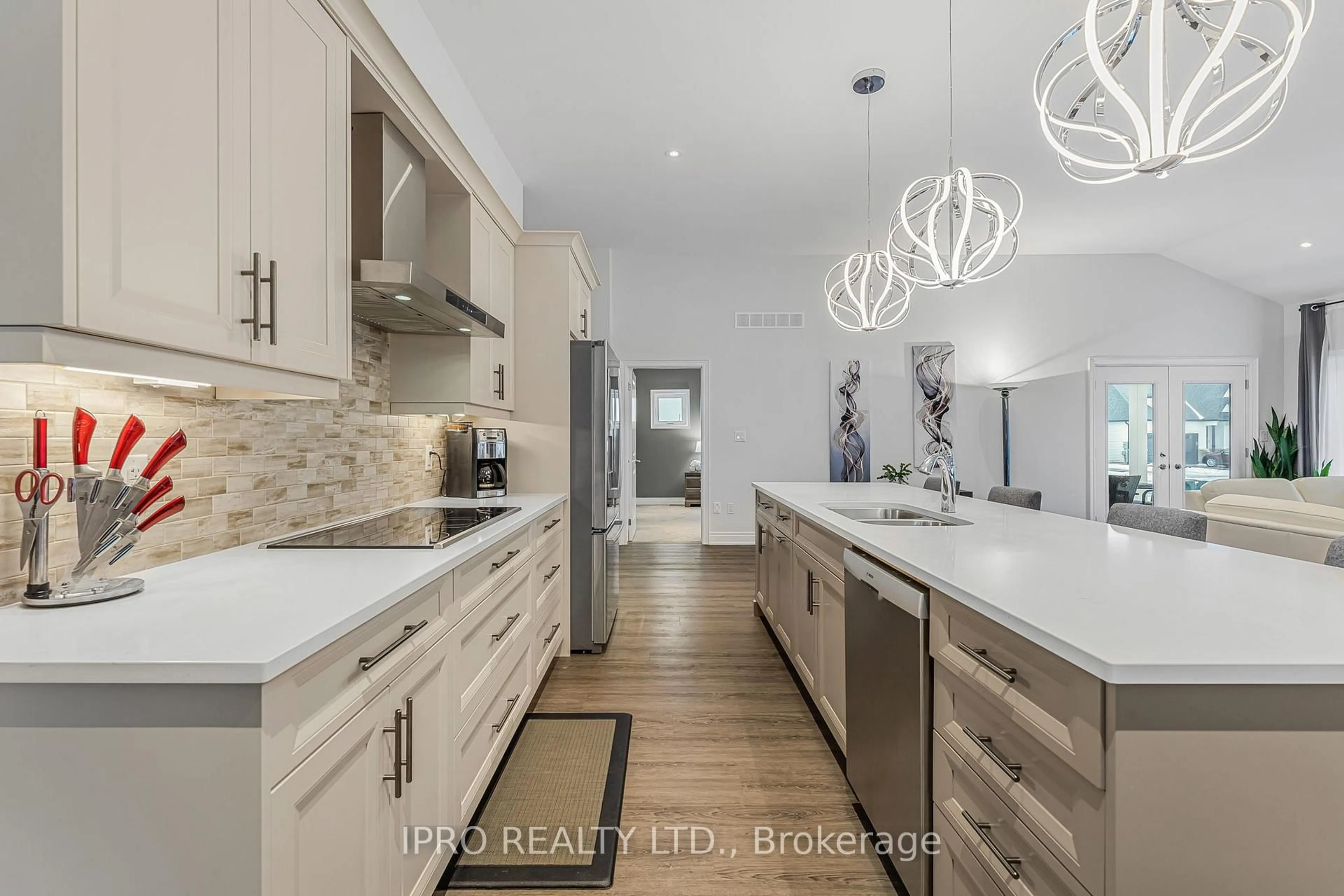 Contemporary kitchen, unknown for 3571 Whispering Woods Tr, Fort Erie Ontario L0S 1N0