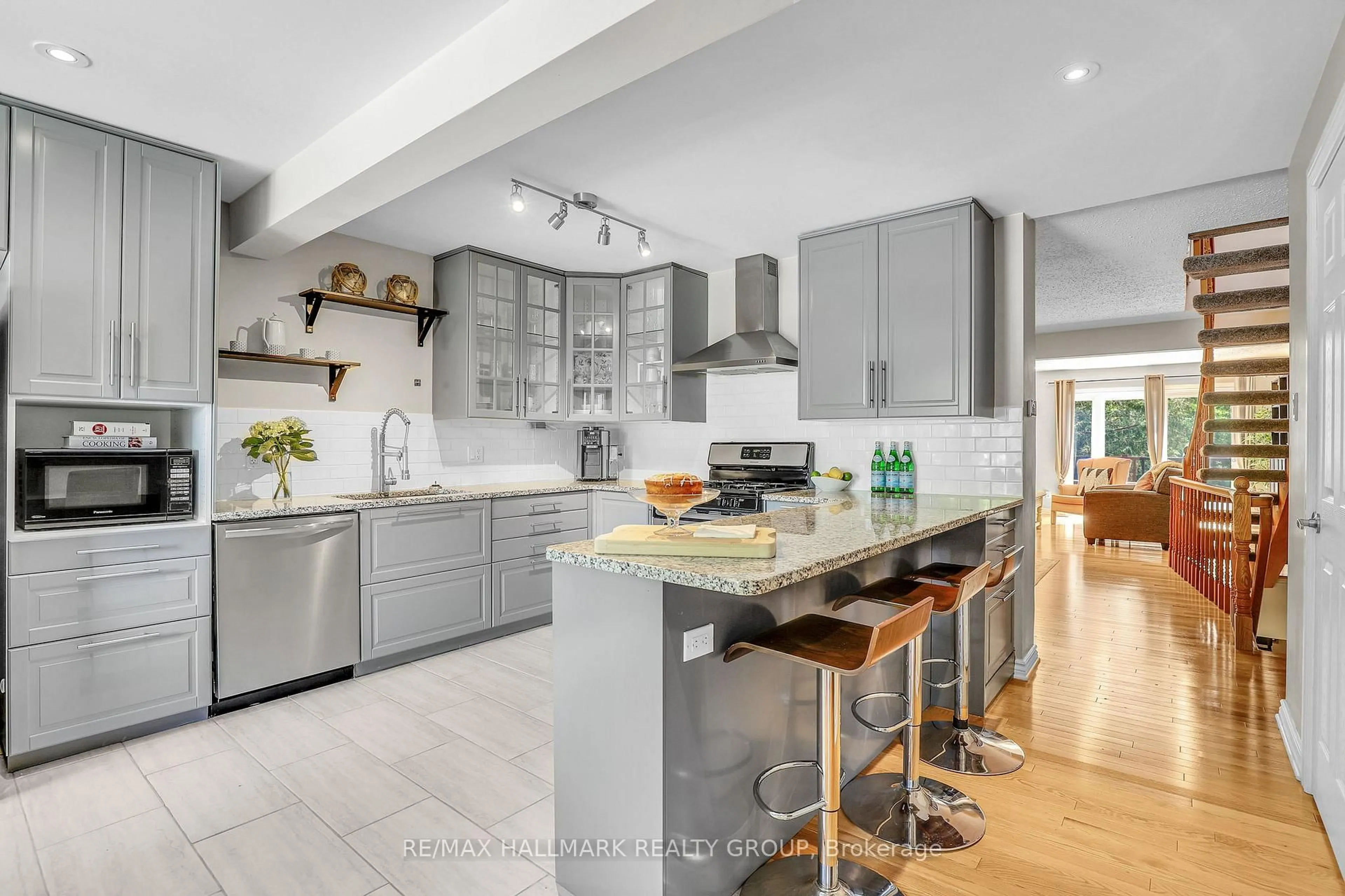Open concept kitchen, ceramic/tile floor for 2298 Walsh Ave, Ottawa Ontario K2B 7C2