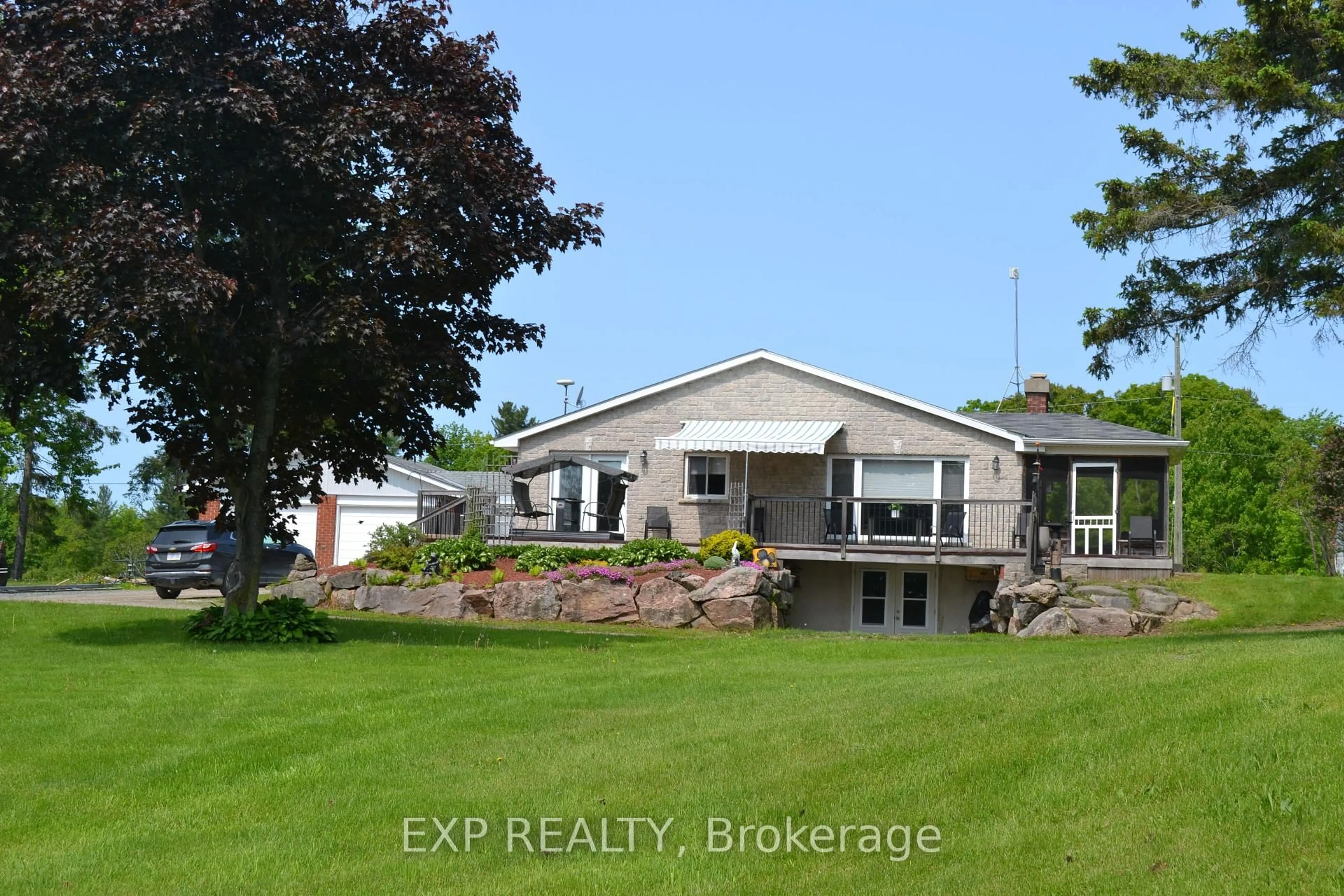 A pic from outside/outdoor area/front of a property/back of a property/a pic from drone, unknown for 1125 Dalton Lane, Godfrey Ontario K0H 1T0