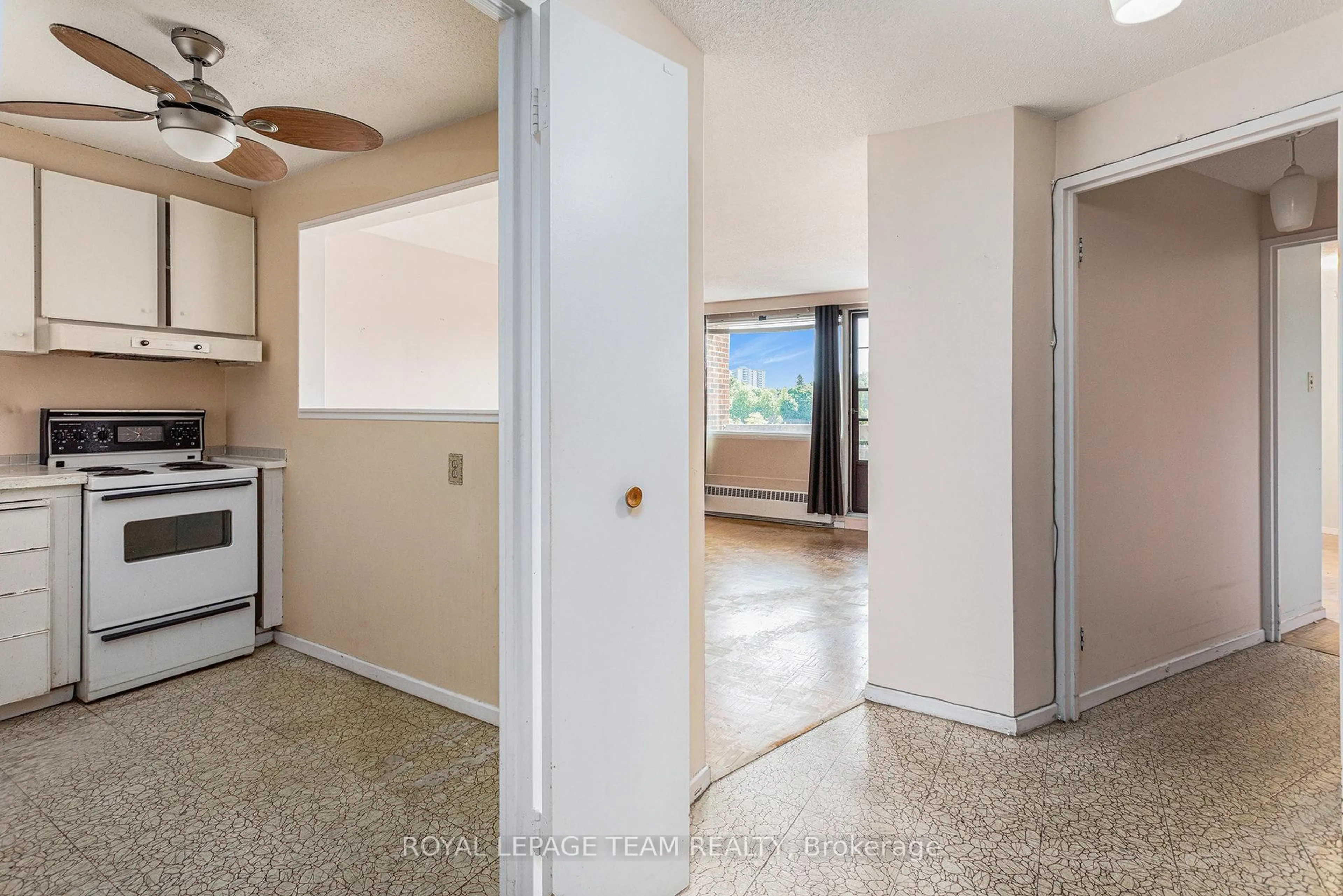 Unknown for 3100 Carling Ave #208, Ottawa Ontario K2B 6J6