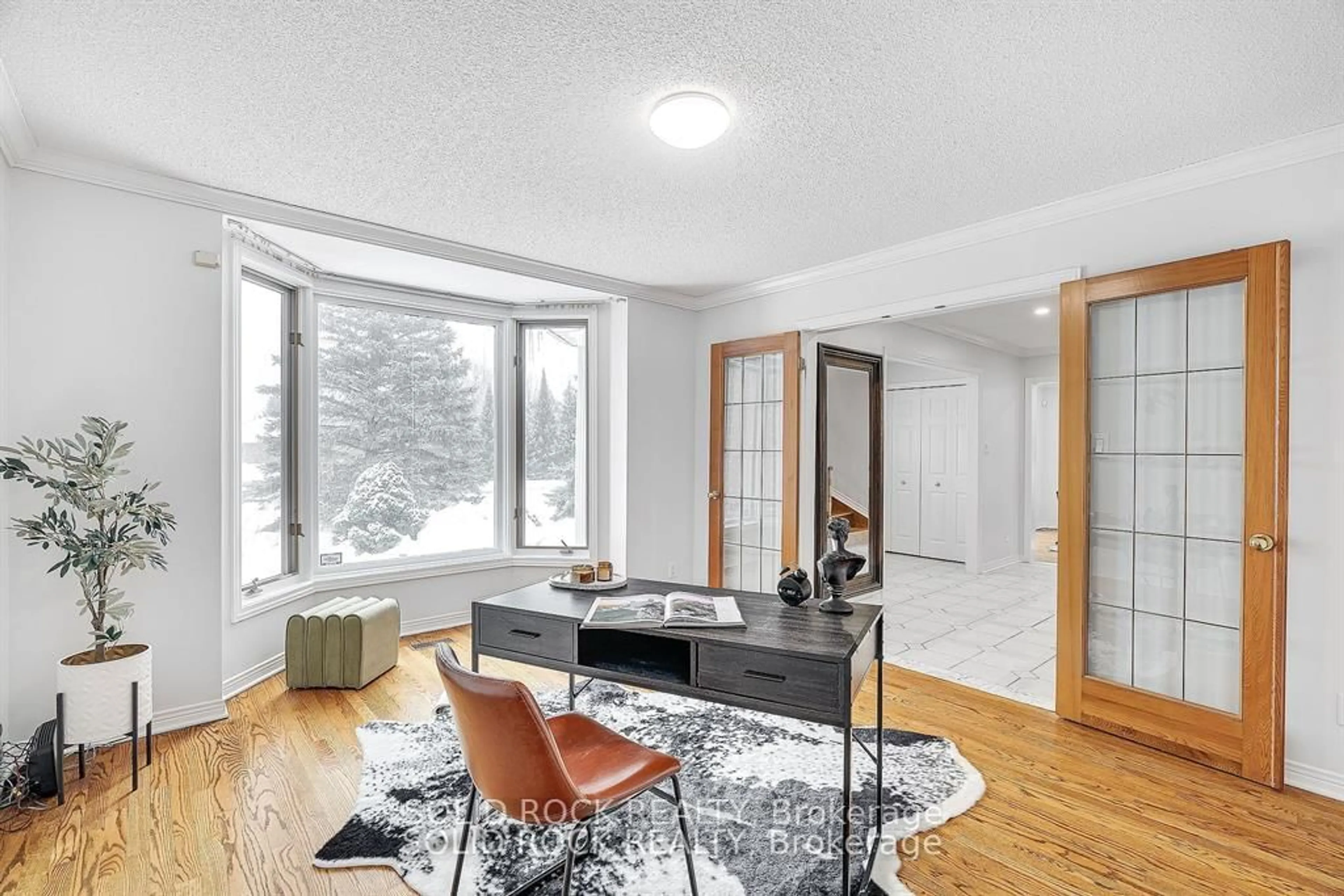 Unknown for 42 Marchbrook Circ, Ottawa Ontario K2W 1A1