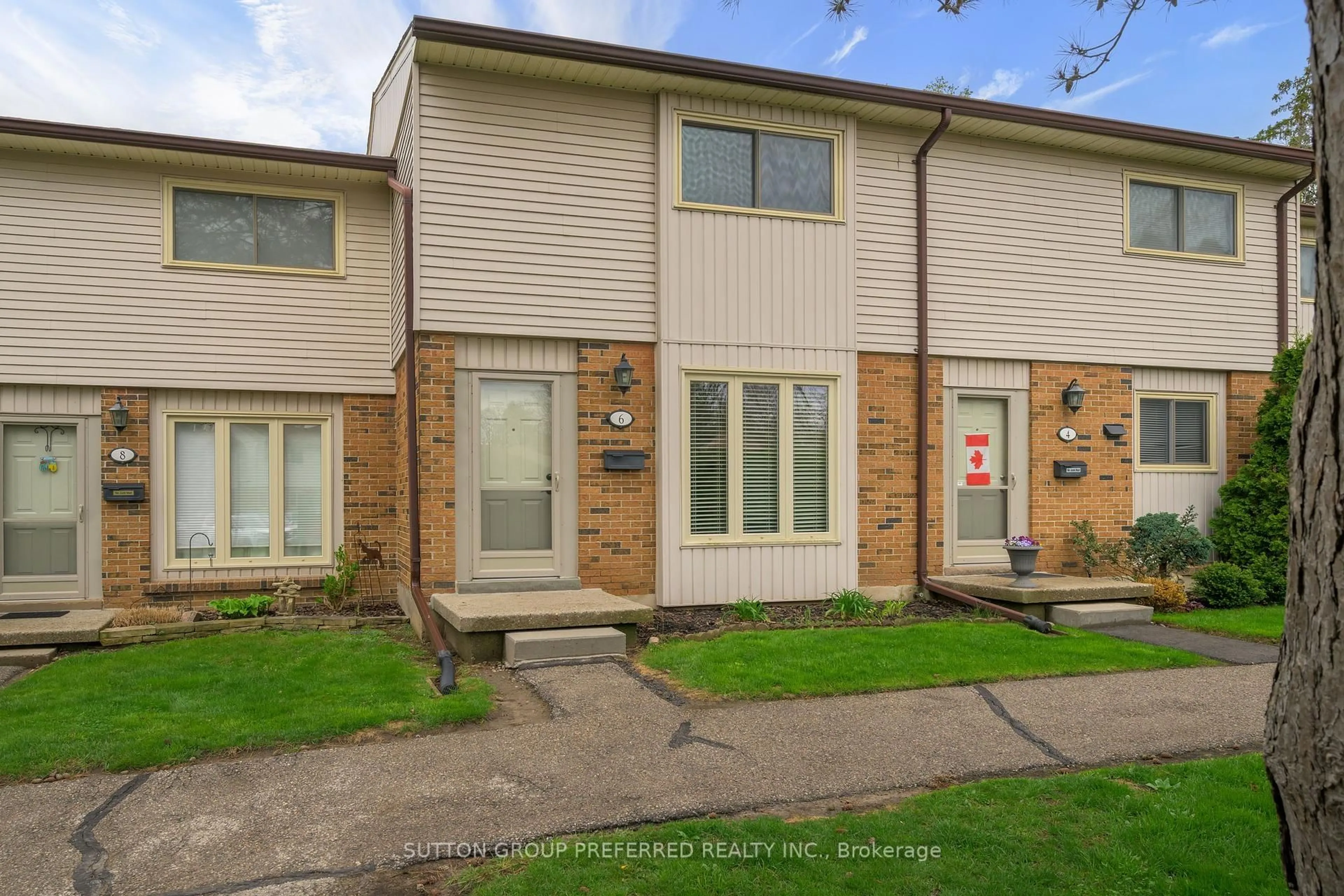 Unknown for 1328 Commissioners Rd #6, London South Ontario N6K 2Y6