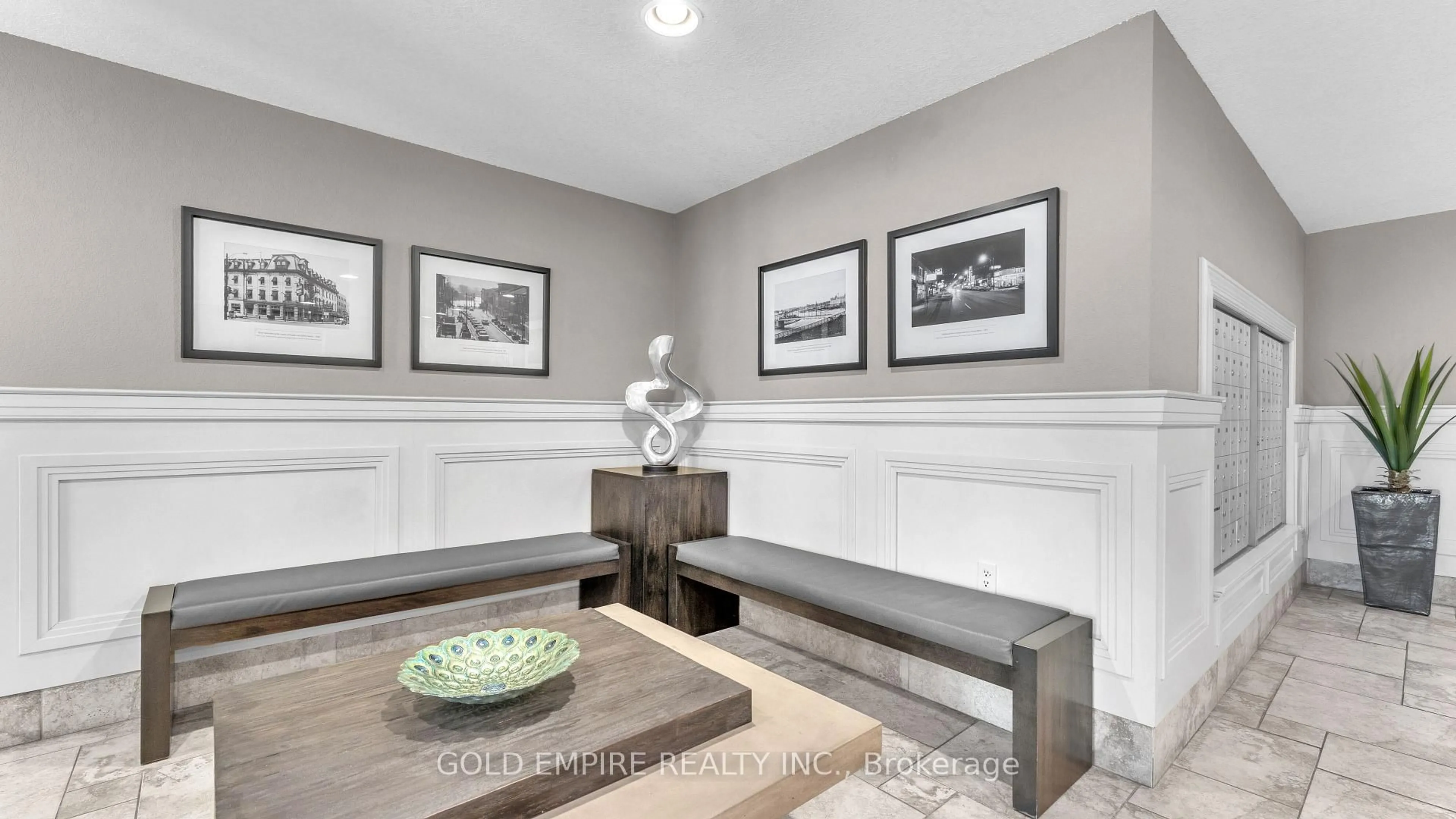 Unknown for 250 Pall Mall St #507, London East Ontario N6A 6K3