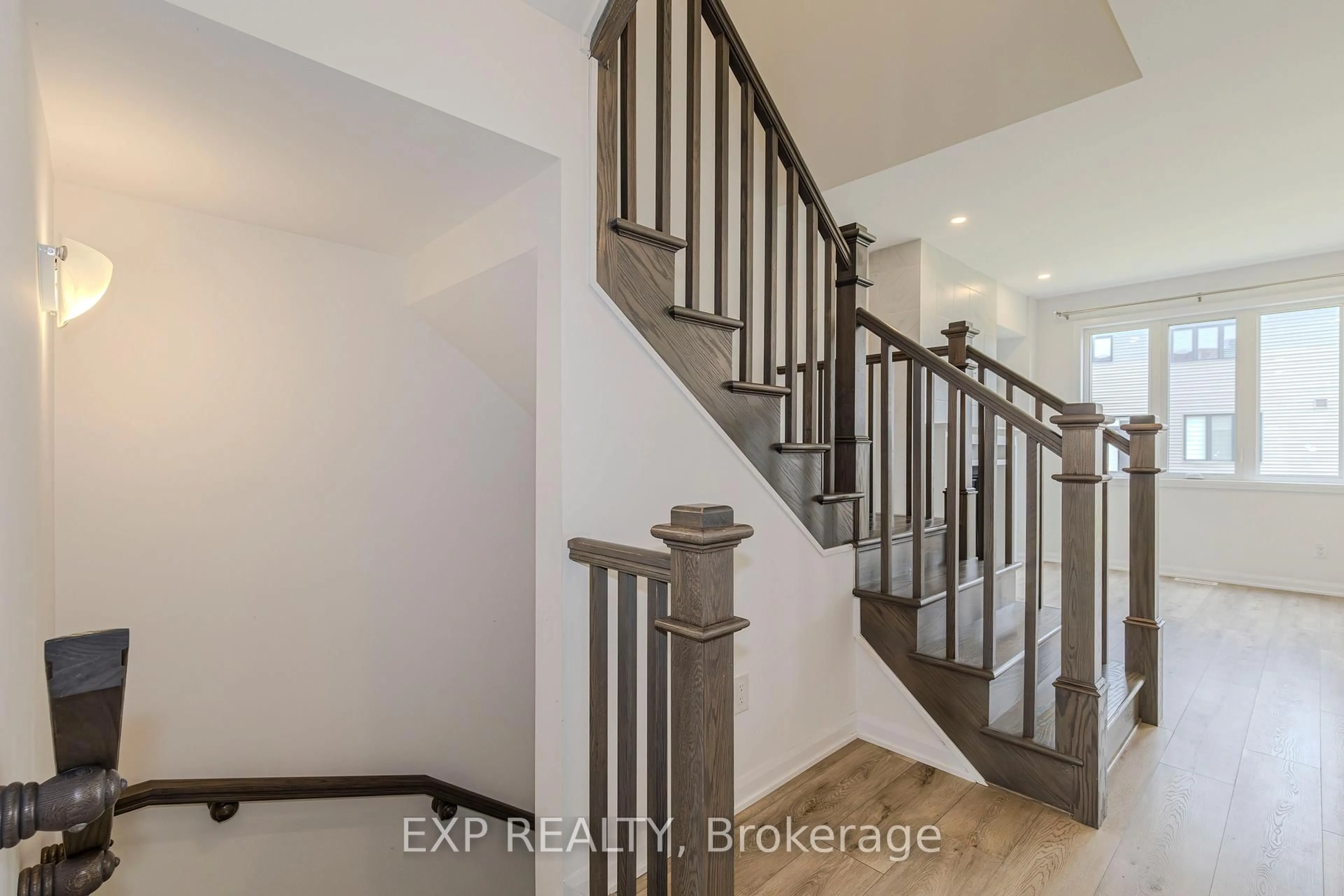 Stairs for 727 Cashmere Terr, Ottawa Ontario K2J 6Z6