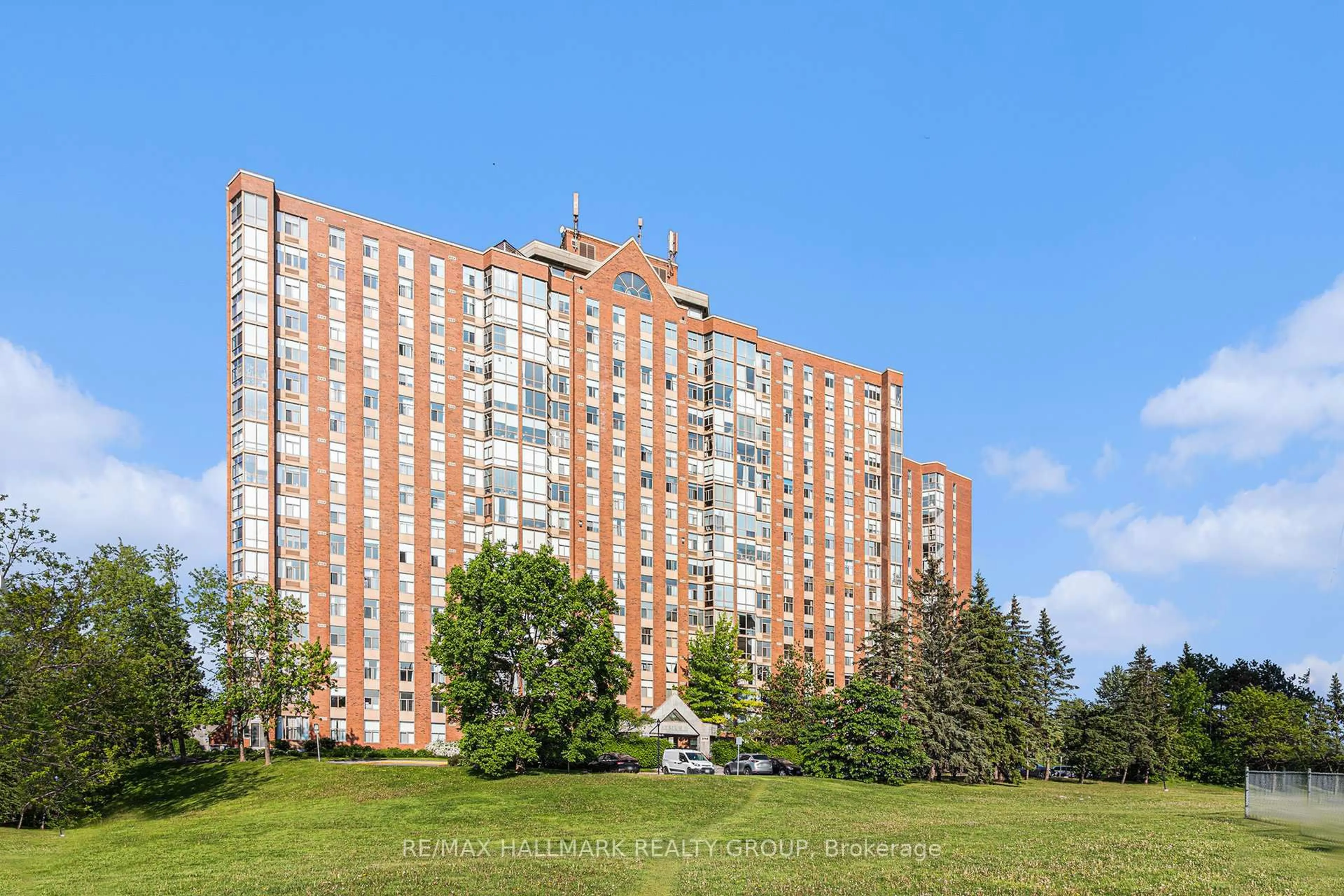 Unknown for 2759 Carousel Cres #1407, Ottawa Ontario K1T 2N5