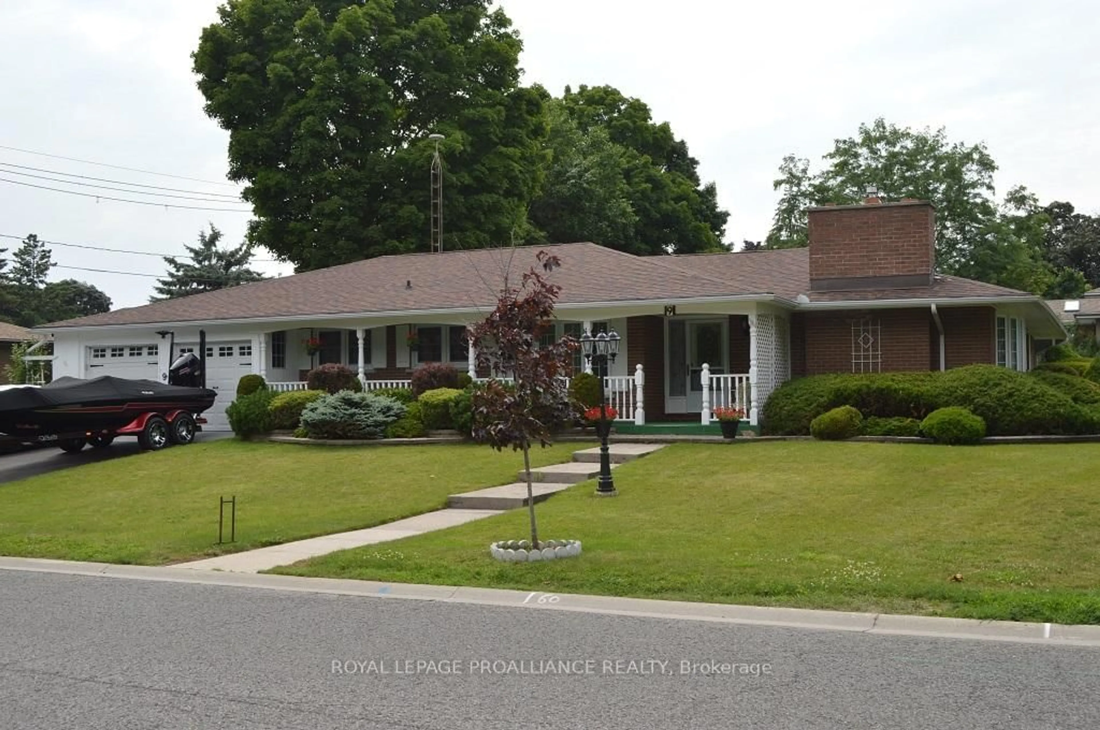 Home with vinyl exterior material, street for 9 Parkview Hts, Quinte West Ontario K8V 5L9
