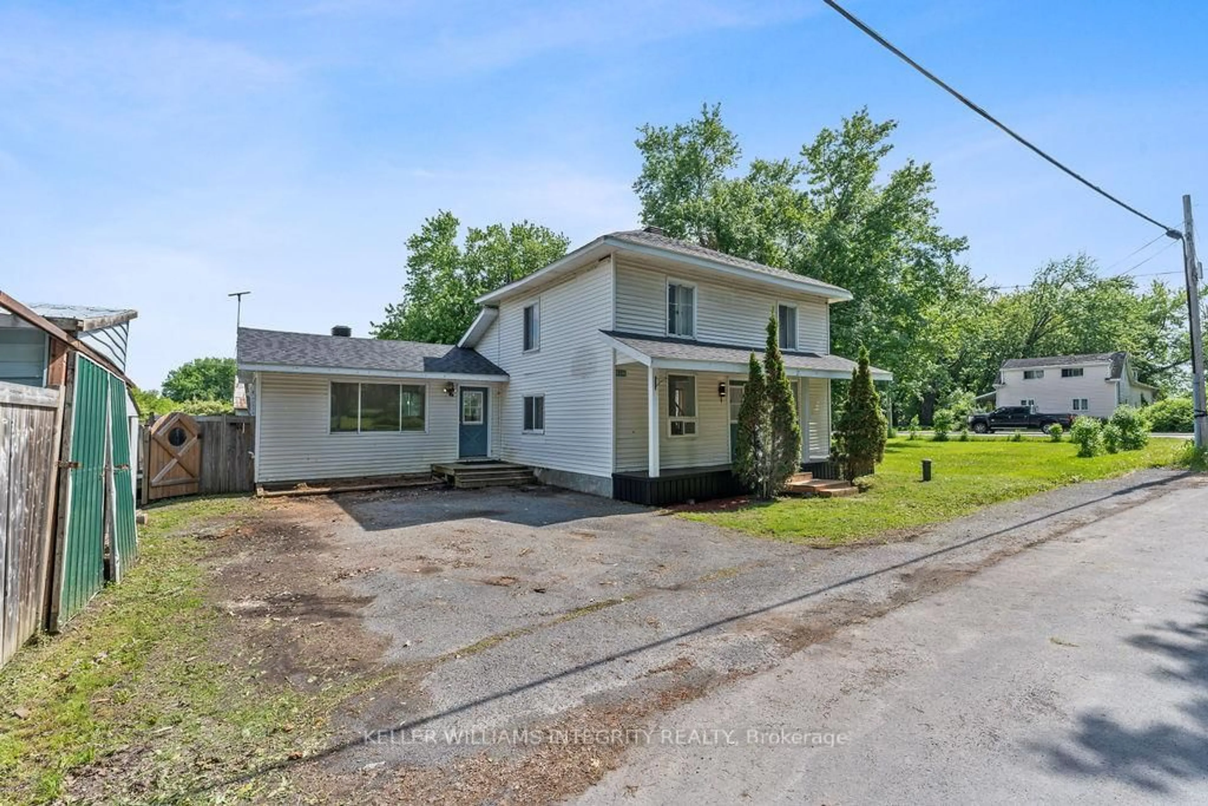 A pic from outside/outdoor area/front of a property/back of a property/a pic from drone, street for 16346 Centennial Dr, North Stormont Ontario K0C 1C0