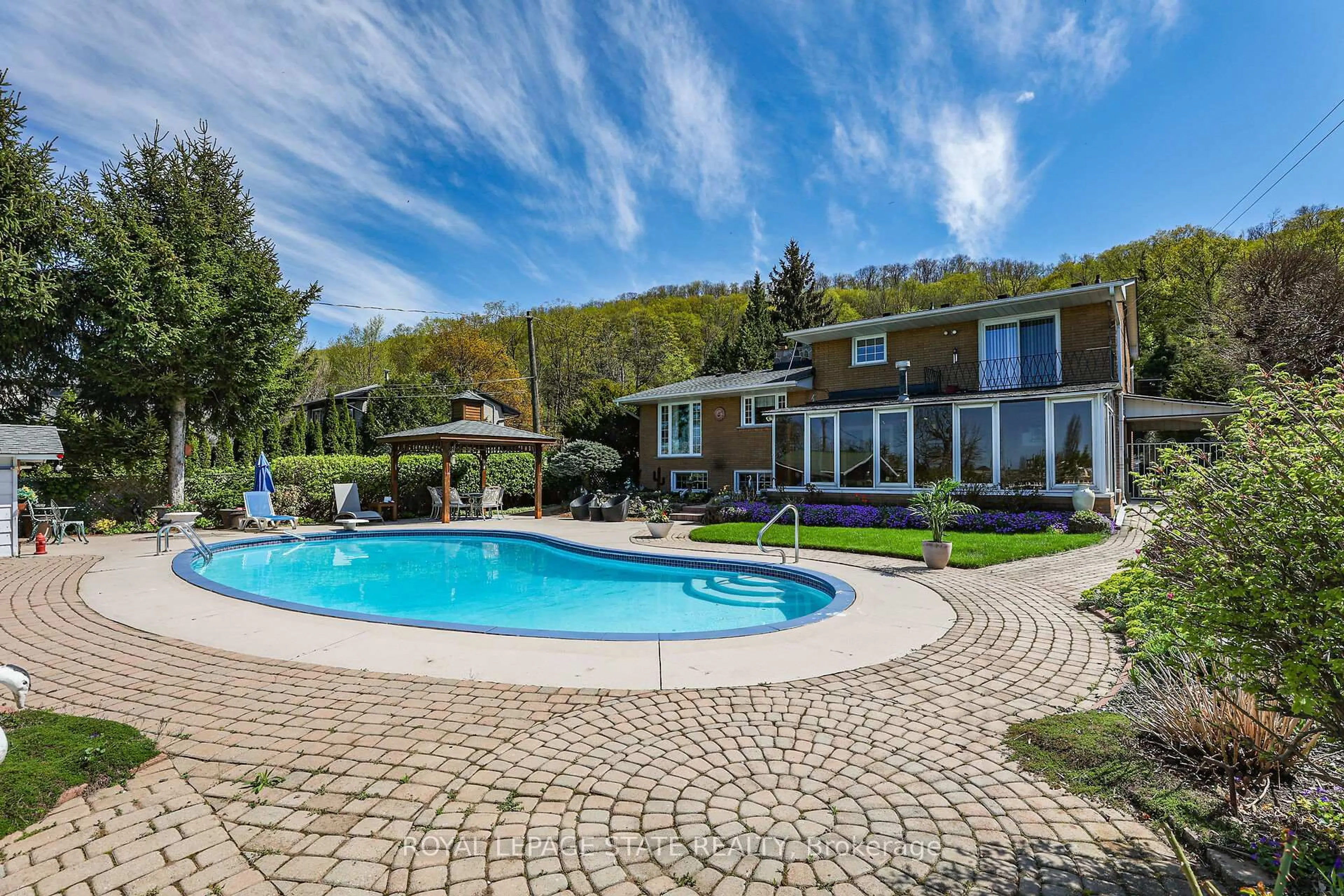 Pool for 280A Main St, Grimsby Ontario L3M 1S4