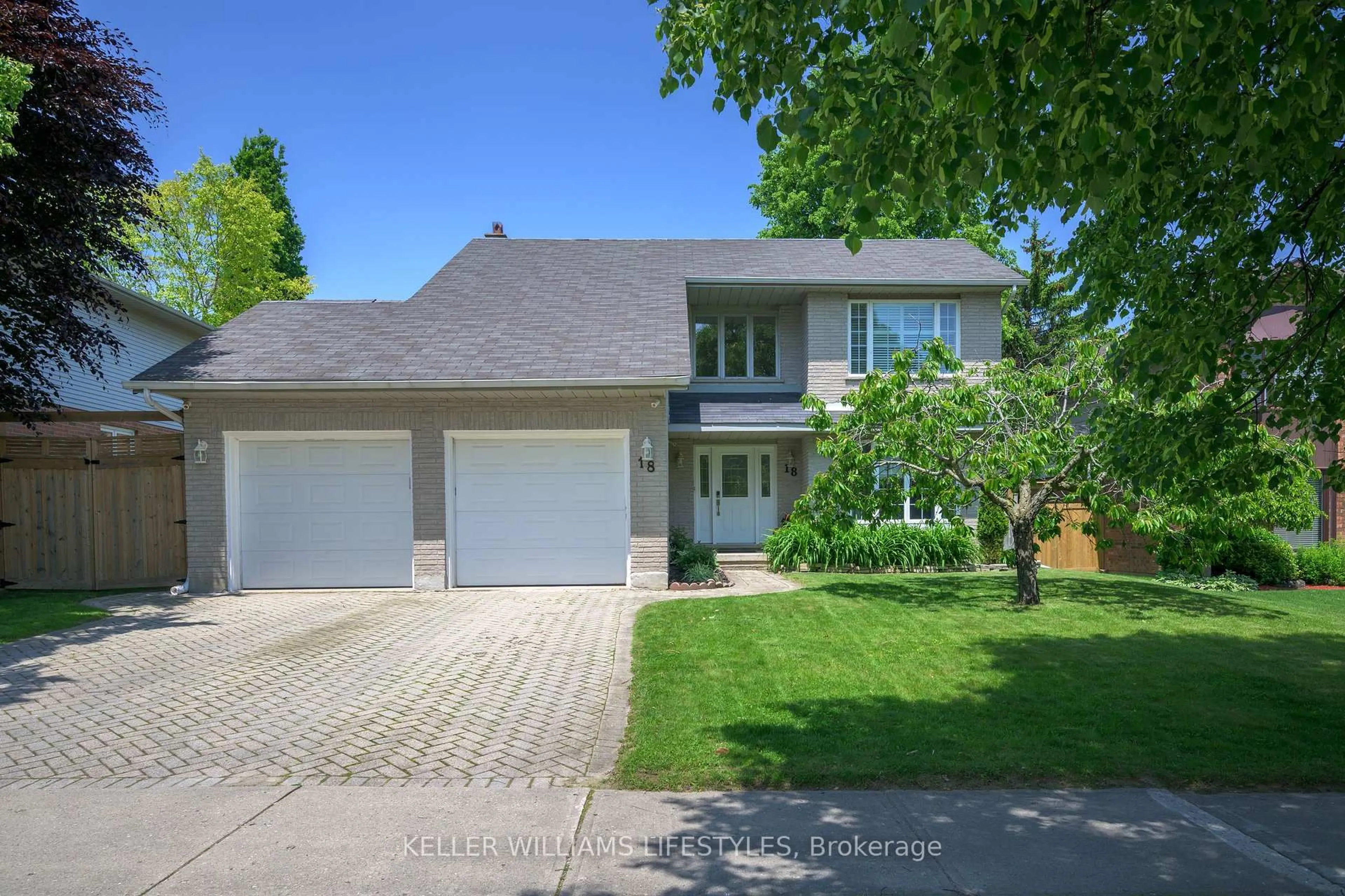 A pic from outside/outdoor area/front of a property/back of a property/a pic from drone, street for 18 Thunderbird Cres, London South Ontario N6J 4P5