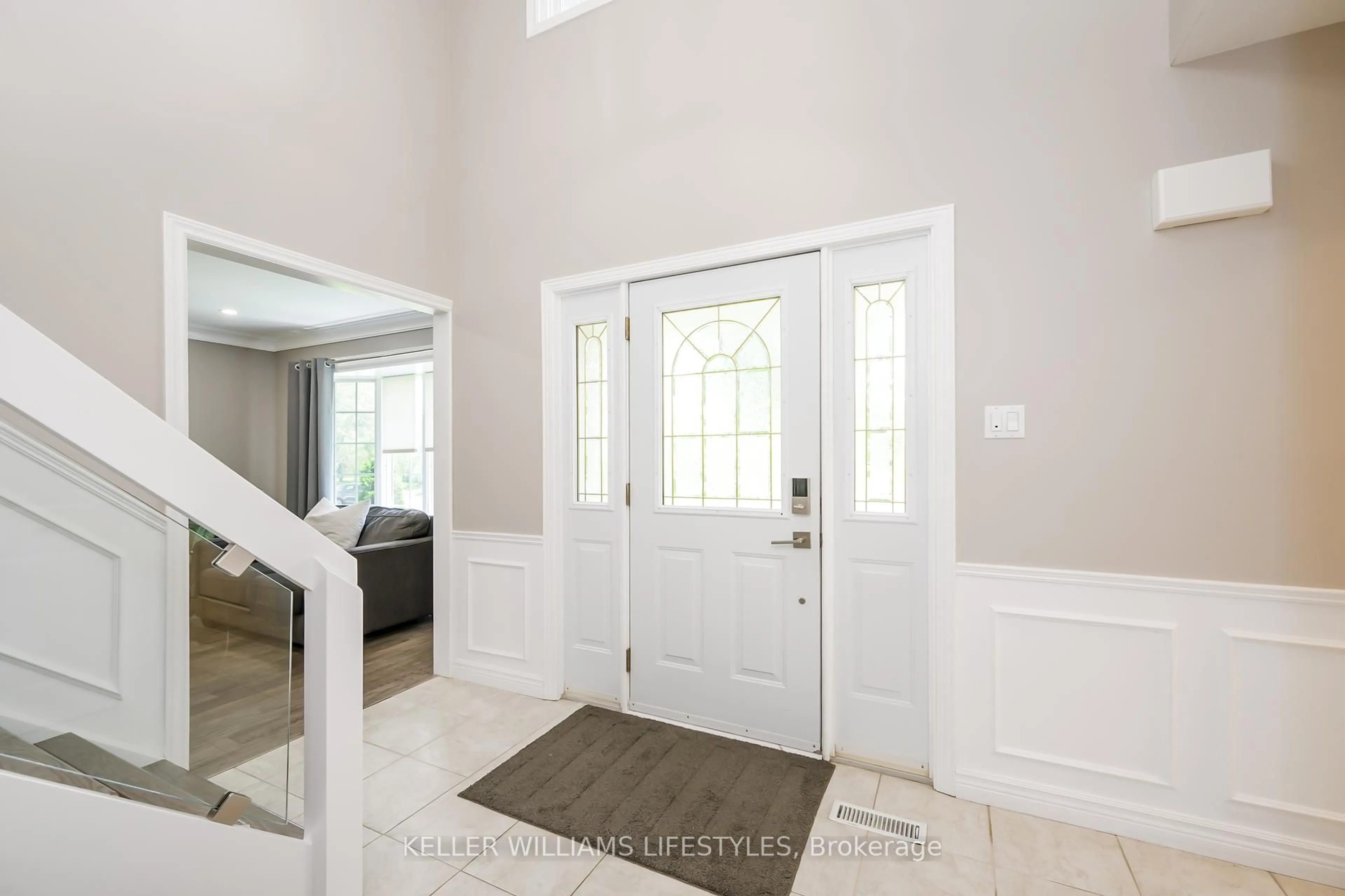 Indoor entryway for 18 Thunderbird Cres, London South Ontario N6J 4P5