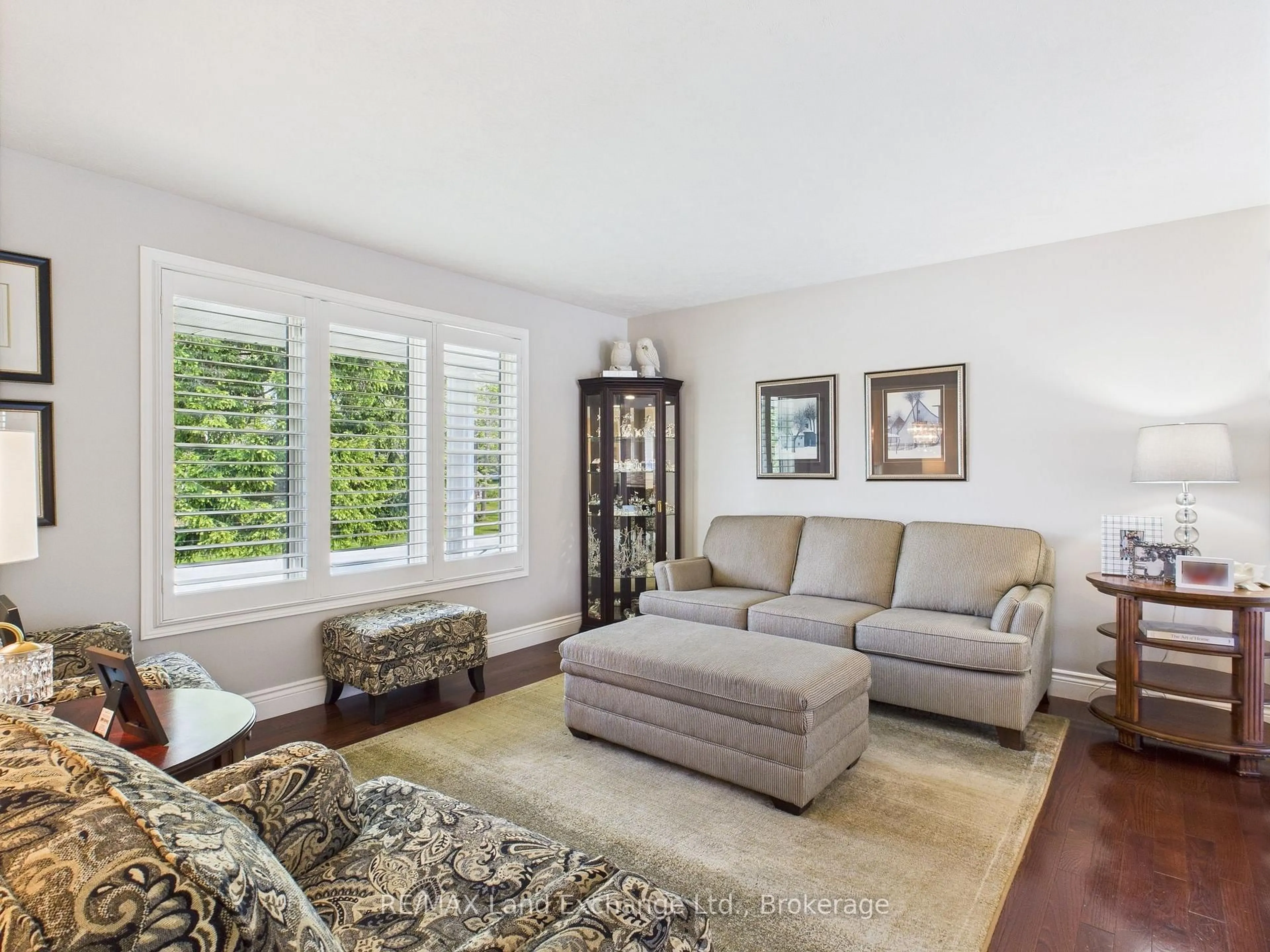 Living room with furniture, unknown for 370 Park St, Kincardine Ontario N2Z 3B1