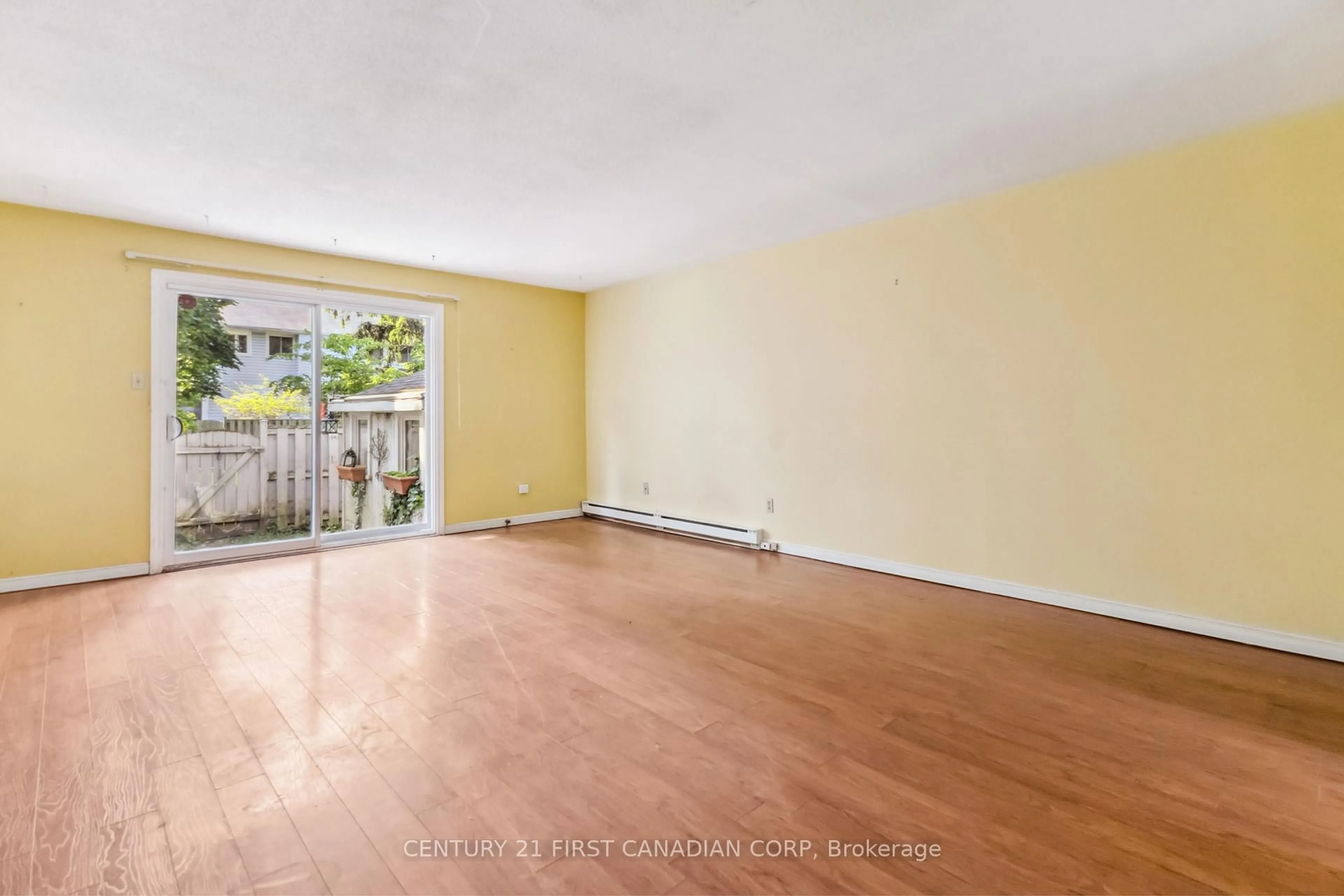 A pic of a room for 118 Monmore Rd, London North Ontario N6G 3A6