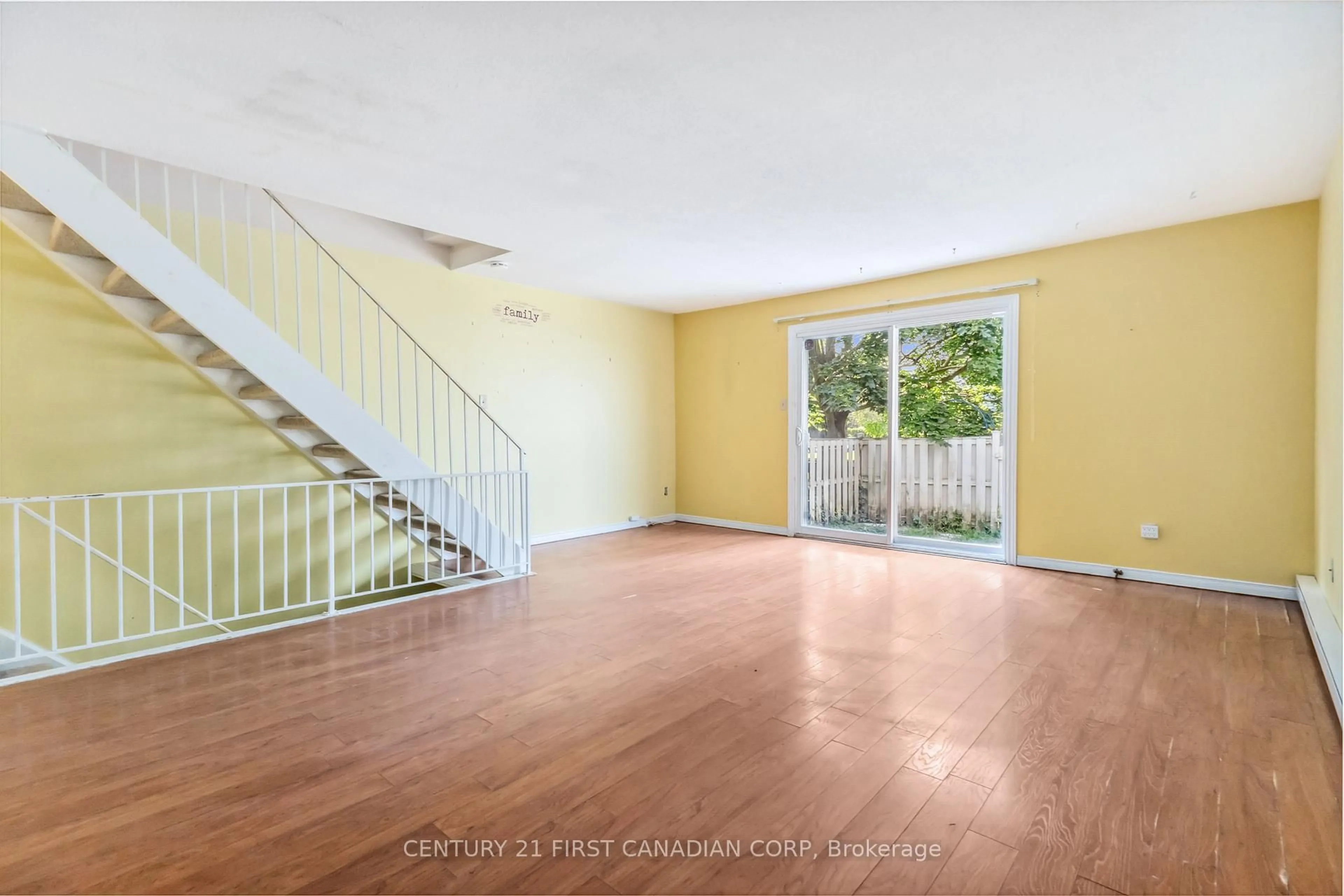 A pic of a room for 118 Monmore Rd, London North Ontario N6G 3A6