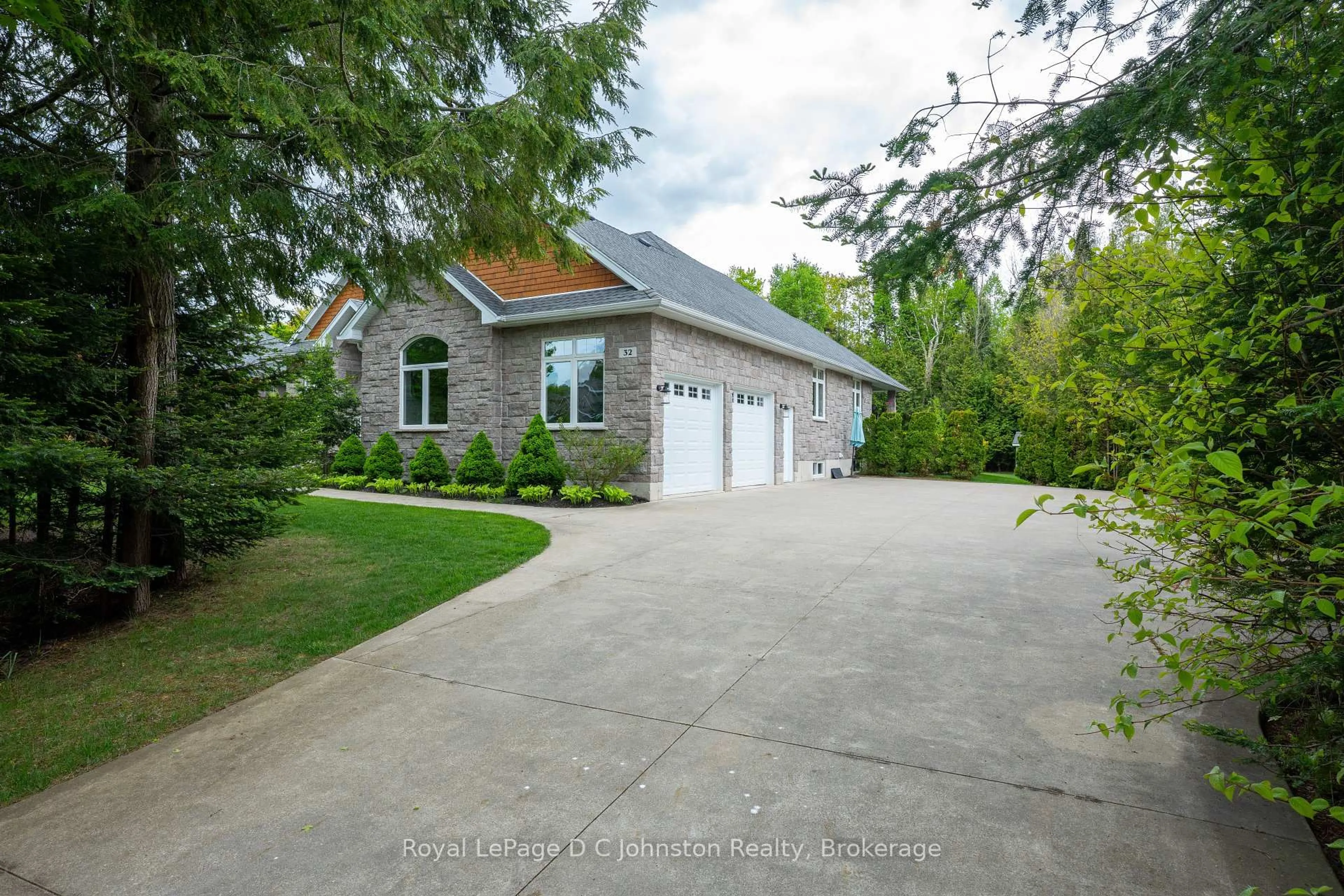 Unknown for 32 Pegasus Trails, Saugeen Shores Ontario N0H 2C6