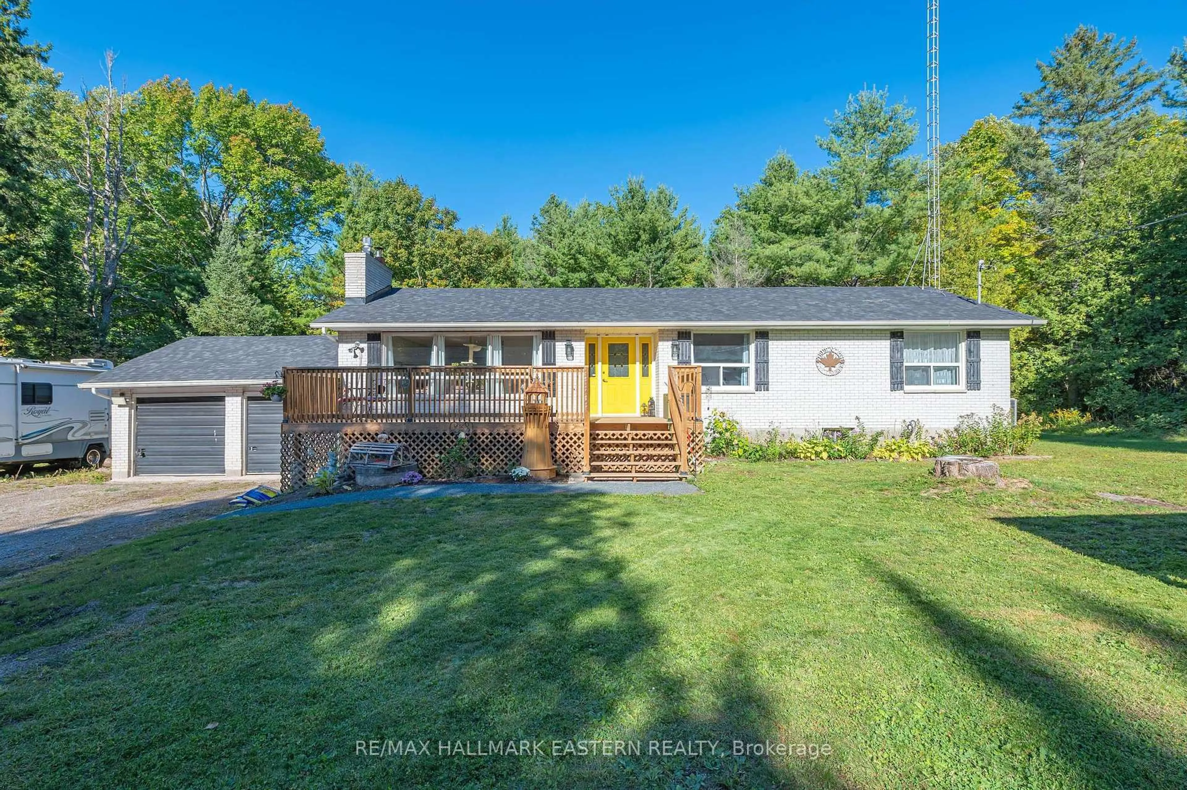 A pic from outside/outdoor area/front of a property/back of a property/a pic from drone, street for 517 BELMONT 2ND Line, Havelock-Belmont-Methuen Ontario K0L 1Z0
