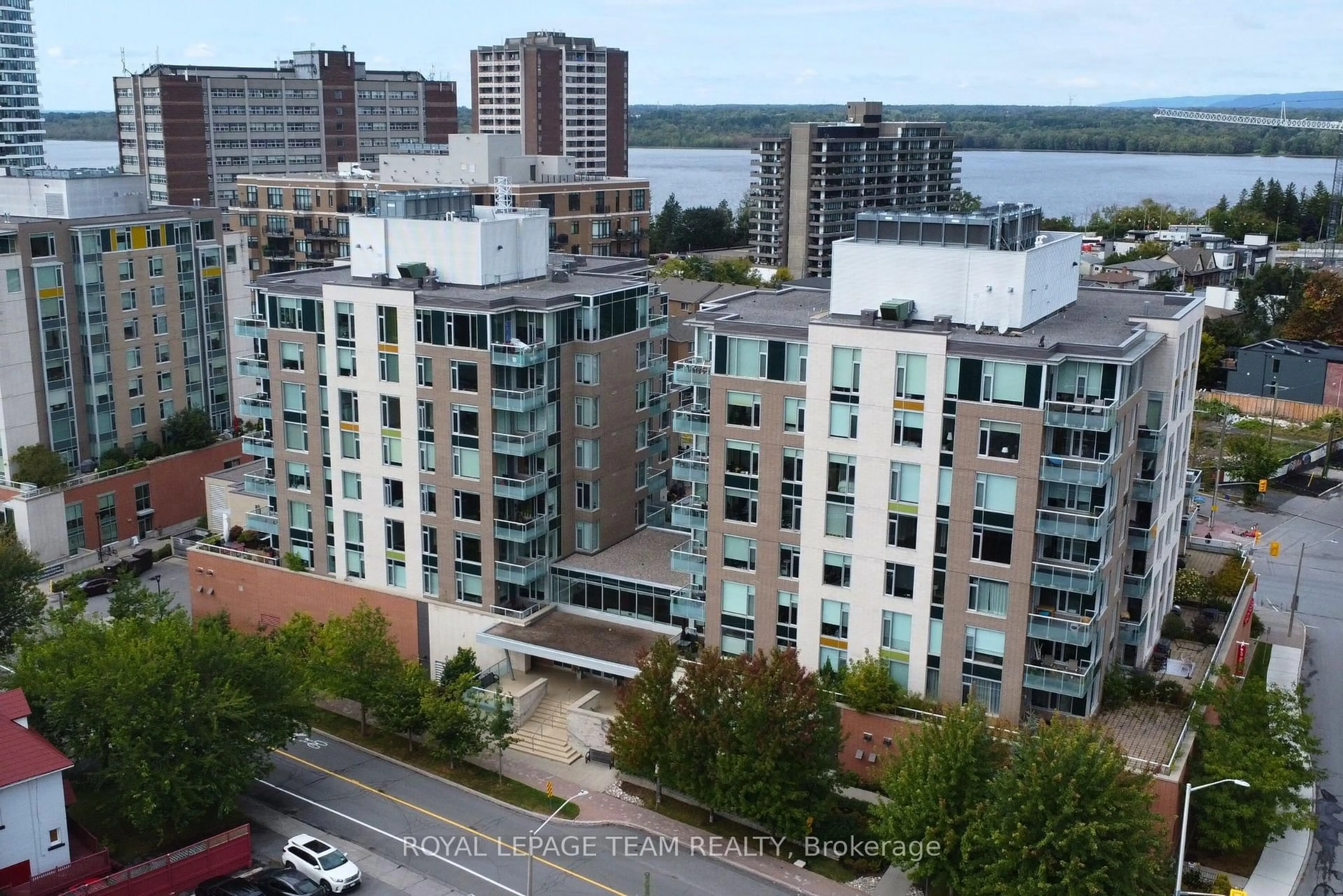 A pic from outside/outdoor area/front of a property/back of a property/a pic from drone, city buildings view from balcony for 575 Byron Ave #603, Ottawa Ontario K2A 1R7