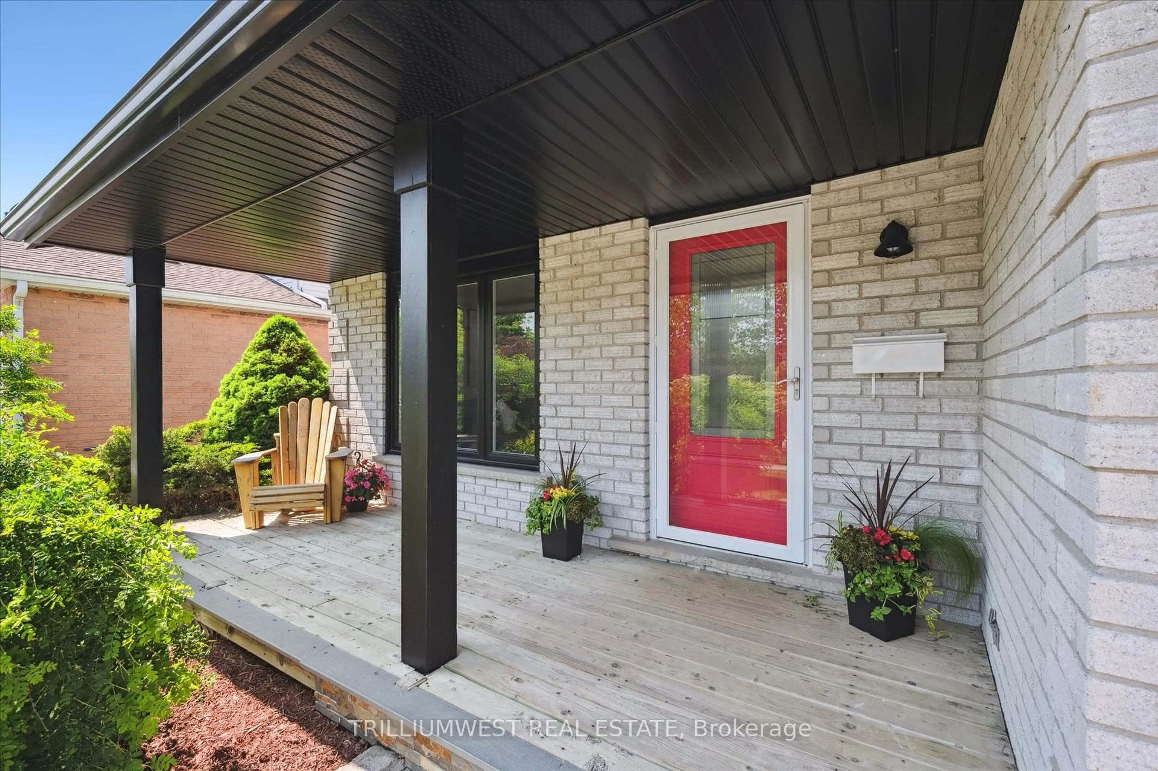Home with brick exterior material, street for 296 Conservation Dr, Waterloo Ontario N2V 1V5