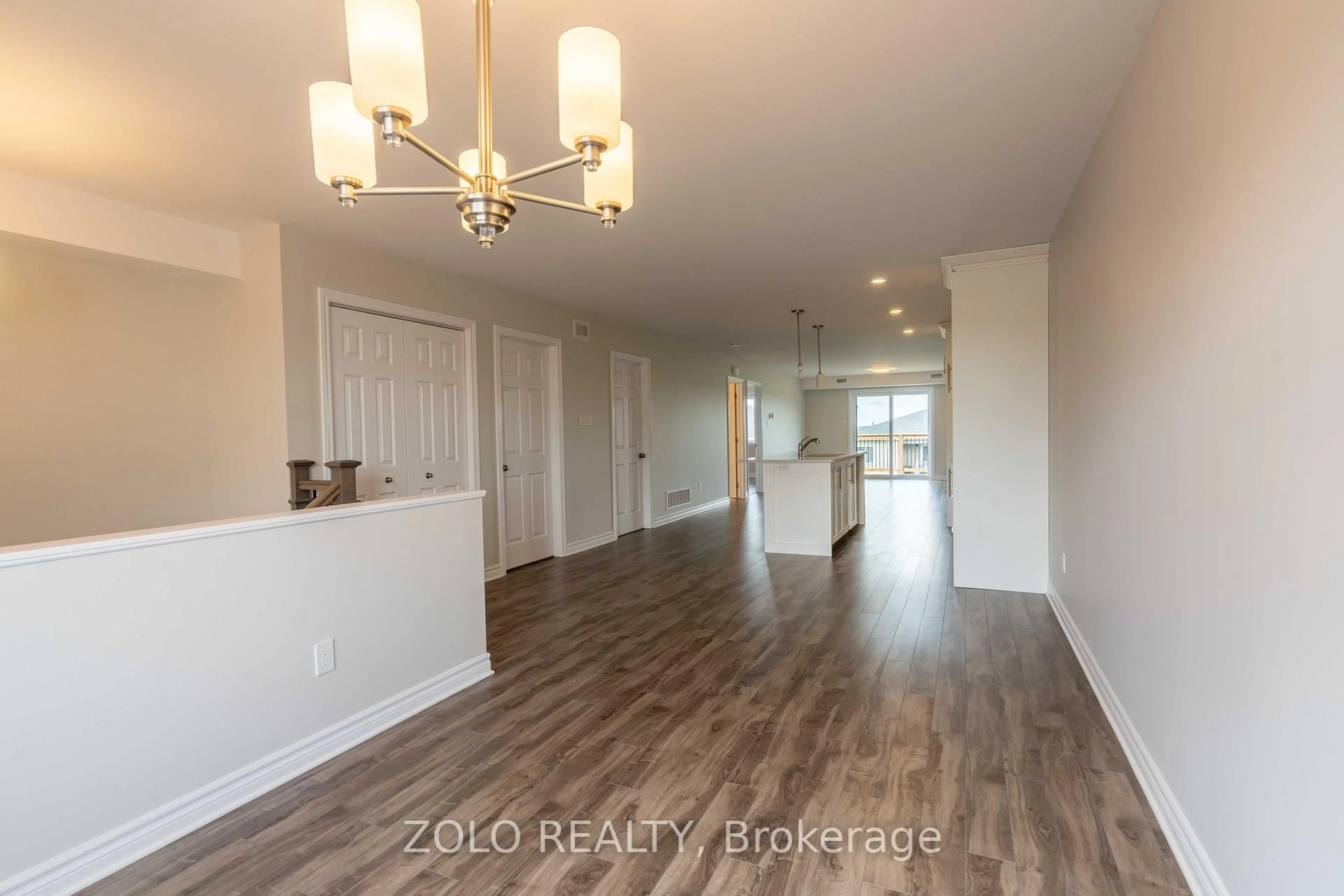 Indoor entryway for 61 Royal Dr, Cornwall Ontario K6H 0J4