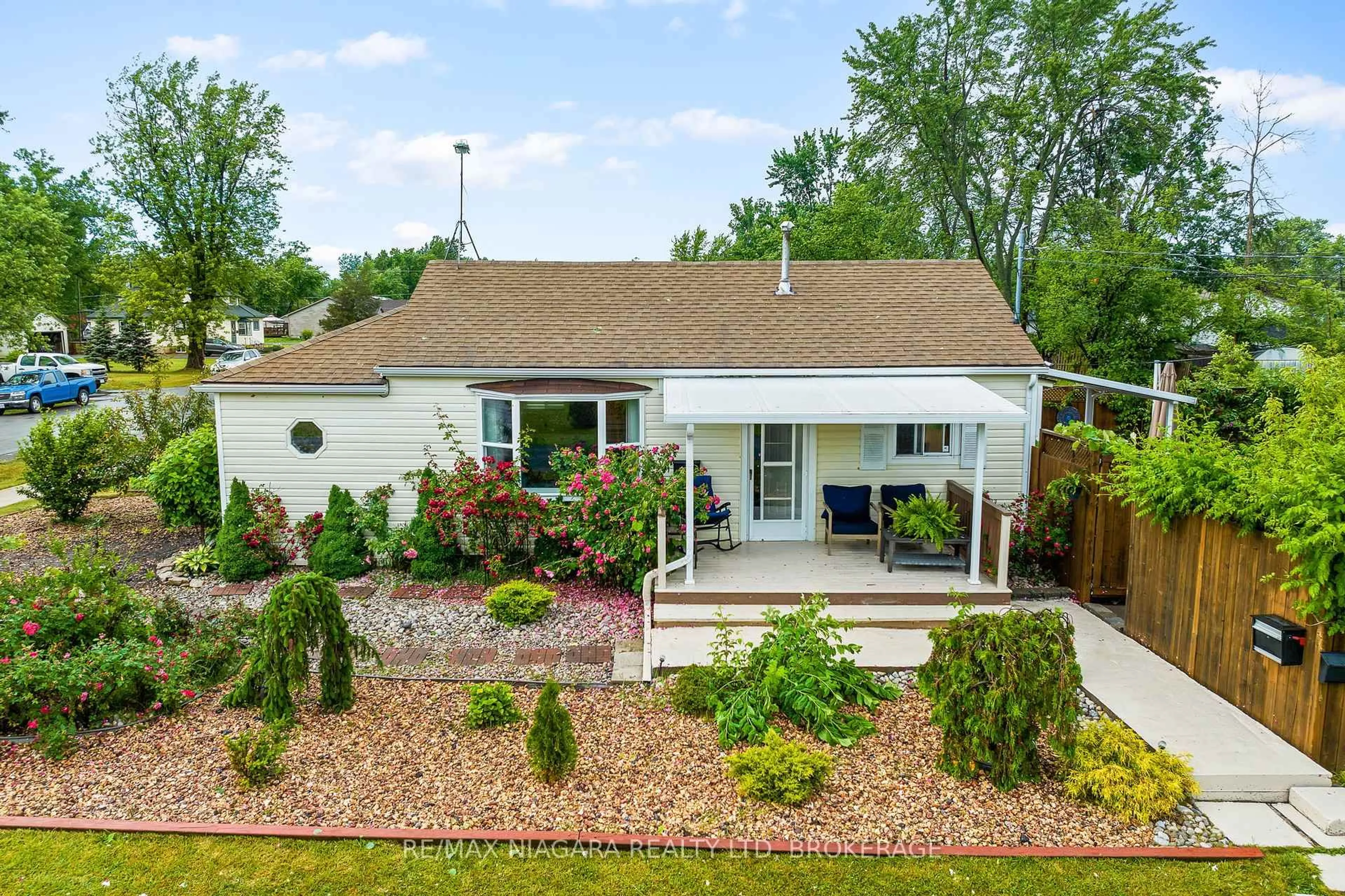 Unknown for 476 Lakeside Rd, Fort Erie Ontario L2A 4X7