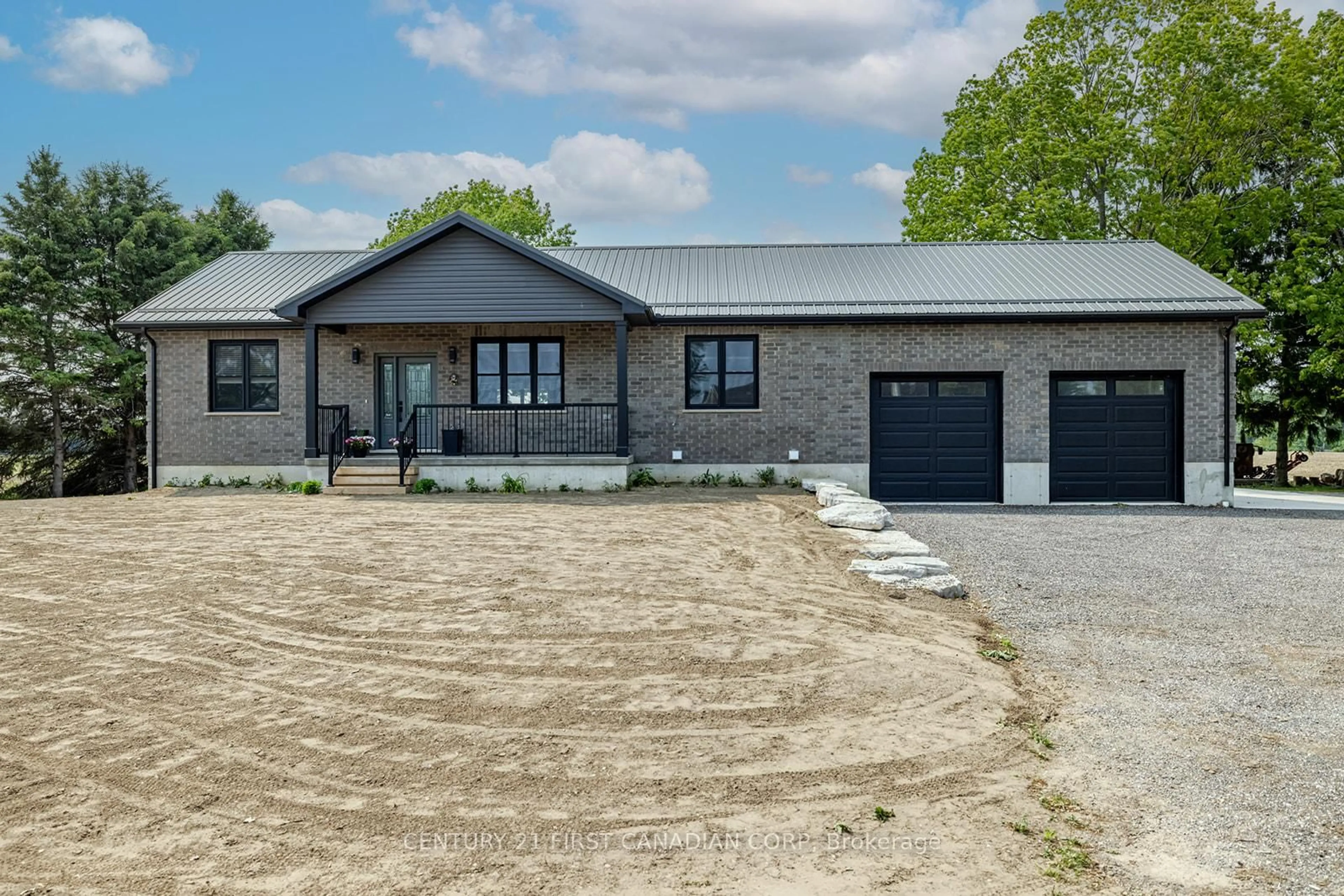 Home with brick exterior material, unknown for 27652 Silver Clay Line, Dutton/Dunwich Ontario N0L 1J0