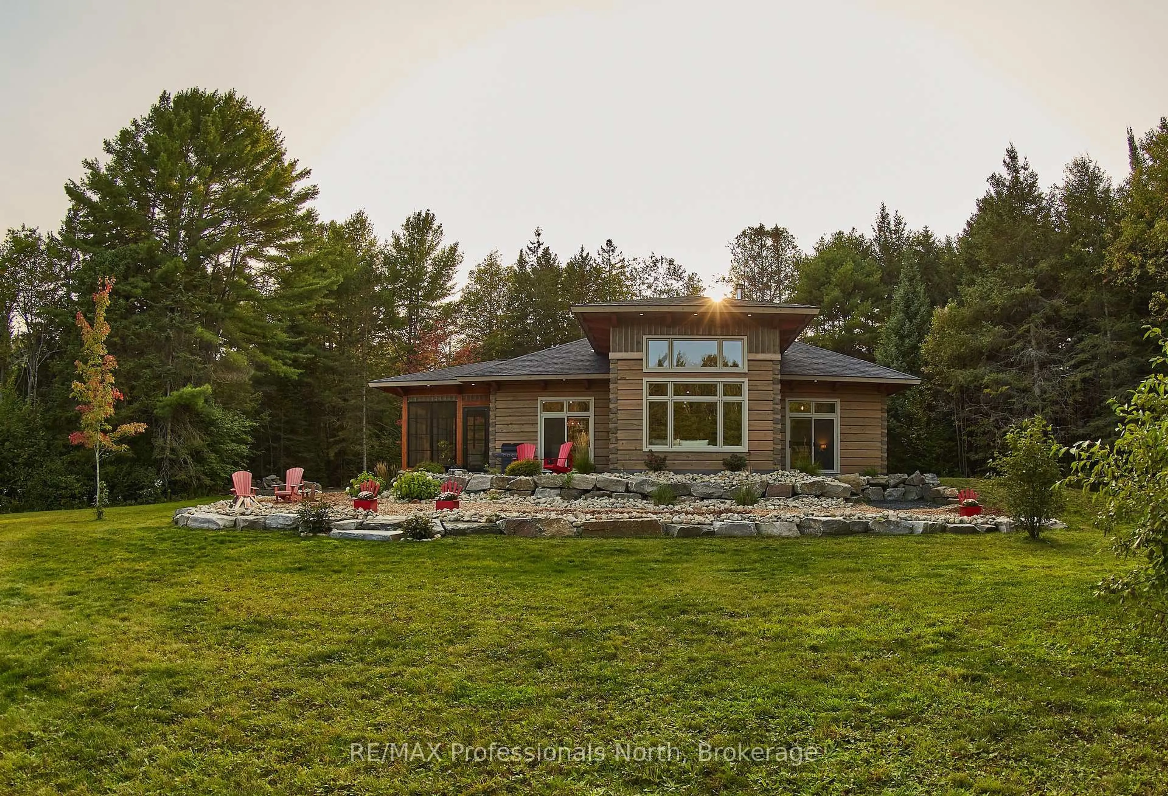 Patio, unknown for 203 Bonnell Rd, Bracebridge Ontario P1L 0M1