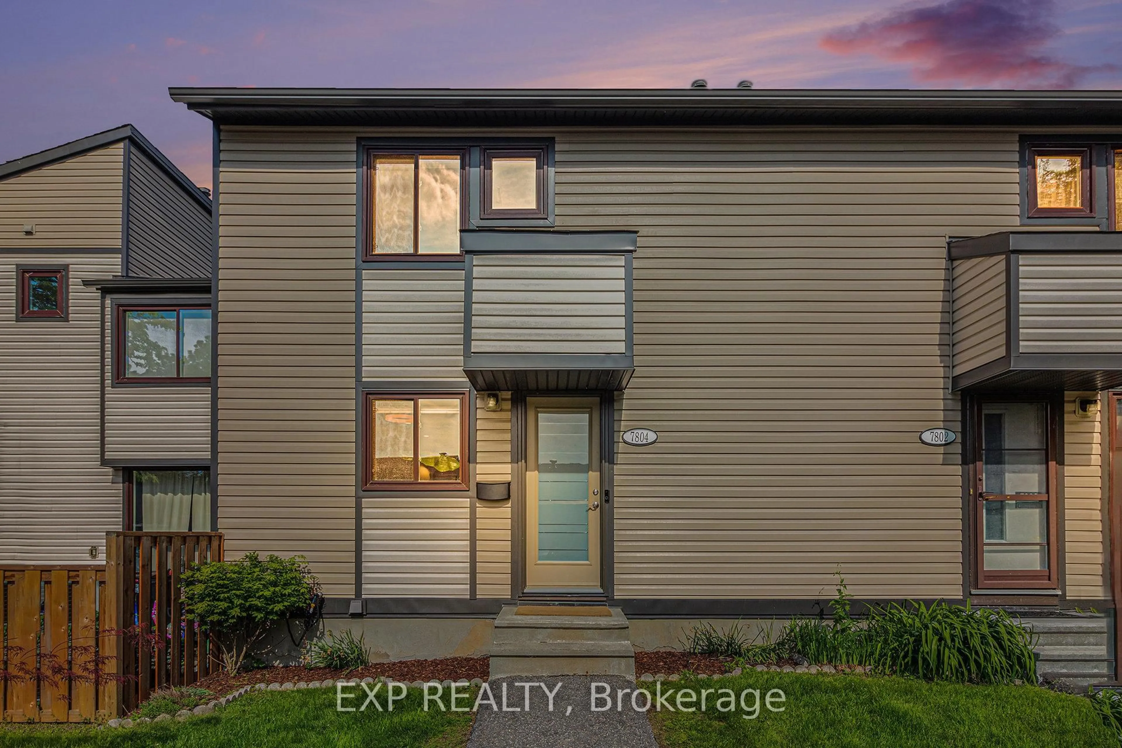 Unknown for 7804 Jeanne D'arc Blvd, Ottawa Ontario K1C 2E9