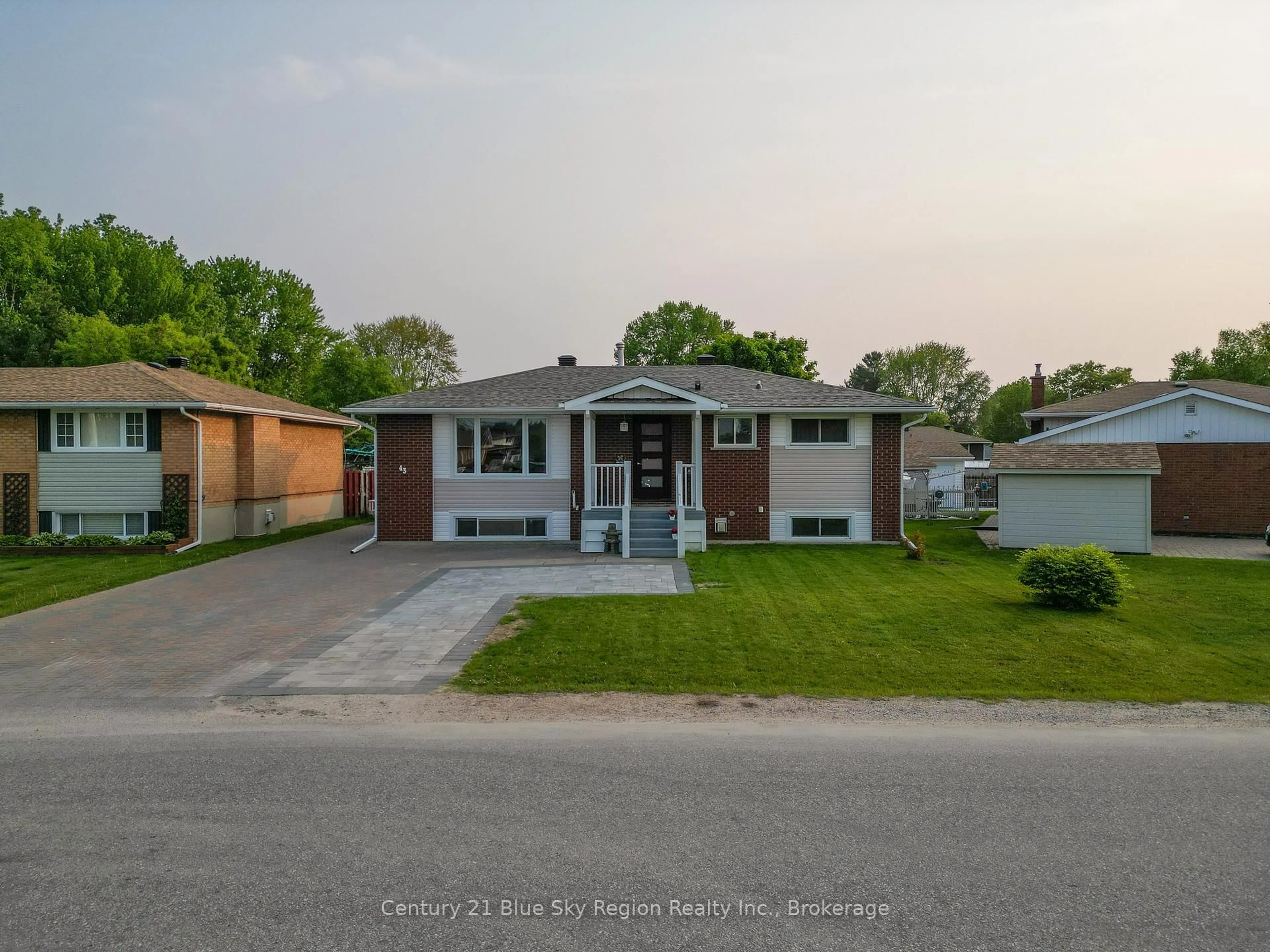Unknown for 43 Marshall Park Dr, North Bay Ontario P1A 2P1