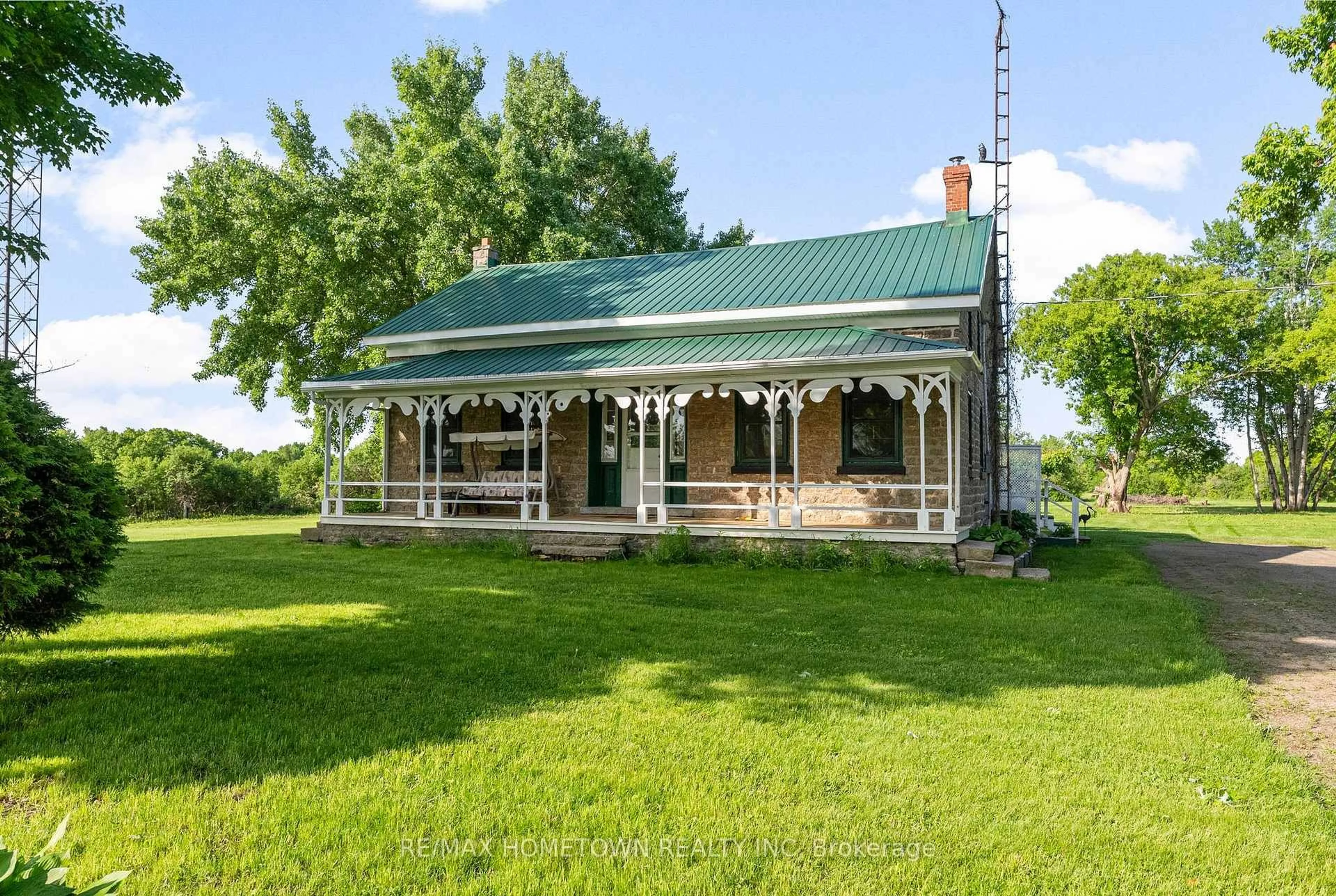 A pic from outside/outdoor area/front of a property/back of a property/a pic from drone, building for 2337 Harlem Rd, Rideau Lakes Ontario K0G 1E0