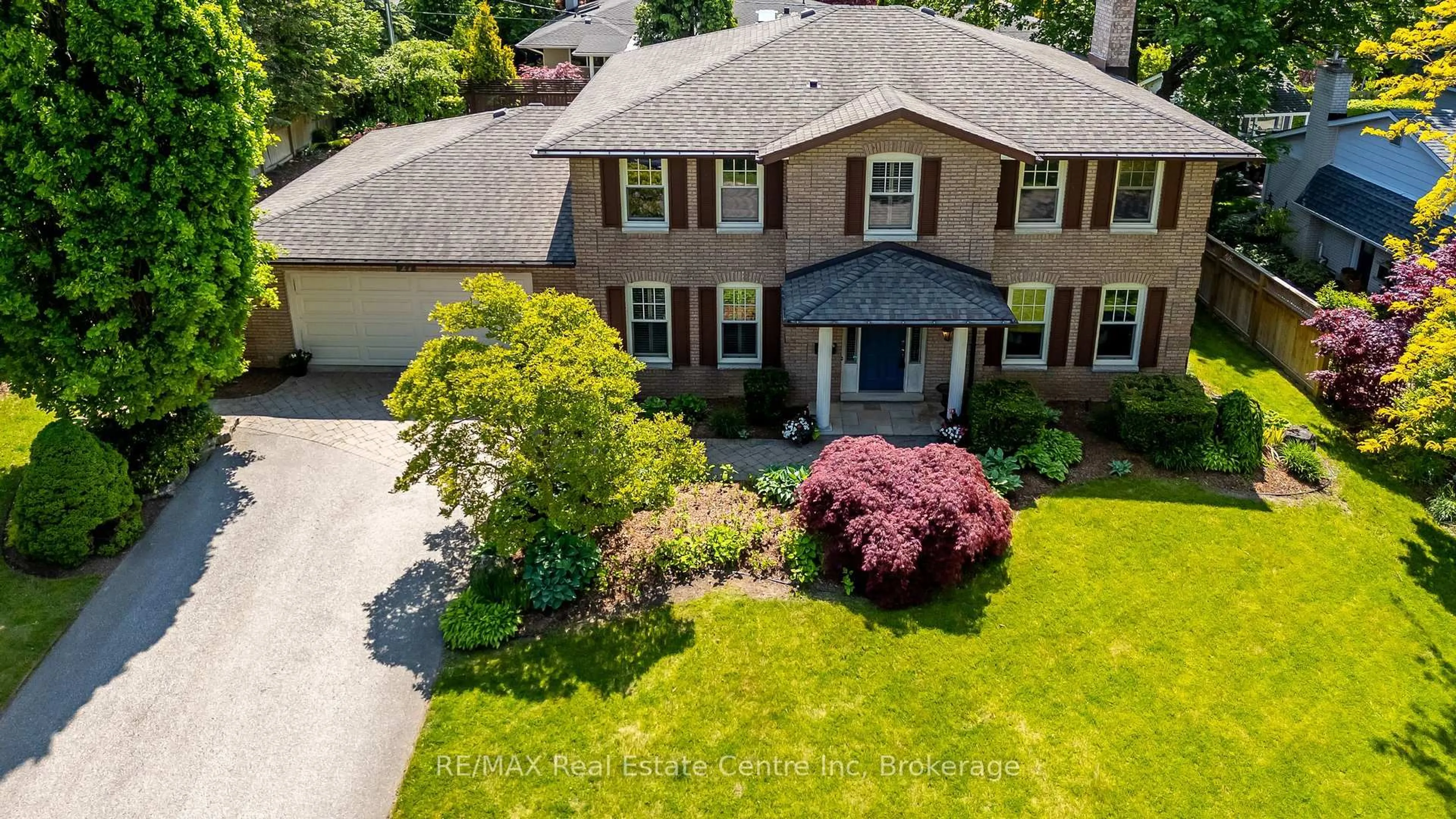 A pic from outside/outdoor area/front of a property/back of a property/a pic from drone, street for 27 Colborn St, Guelph Ontario N1G 2M4