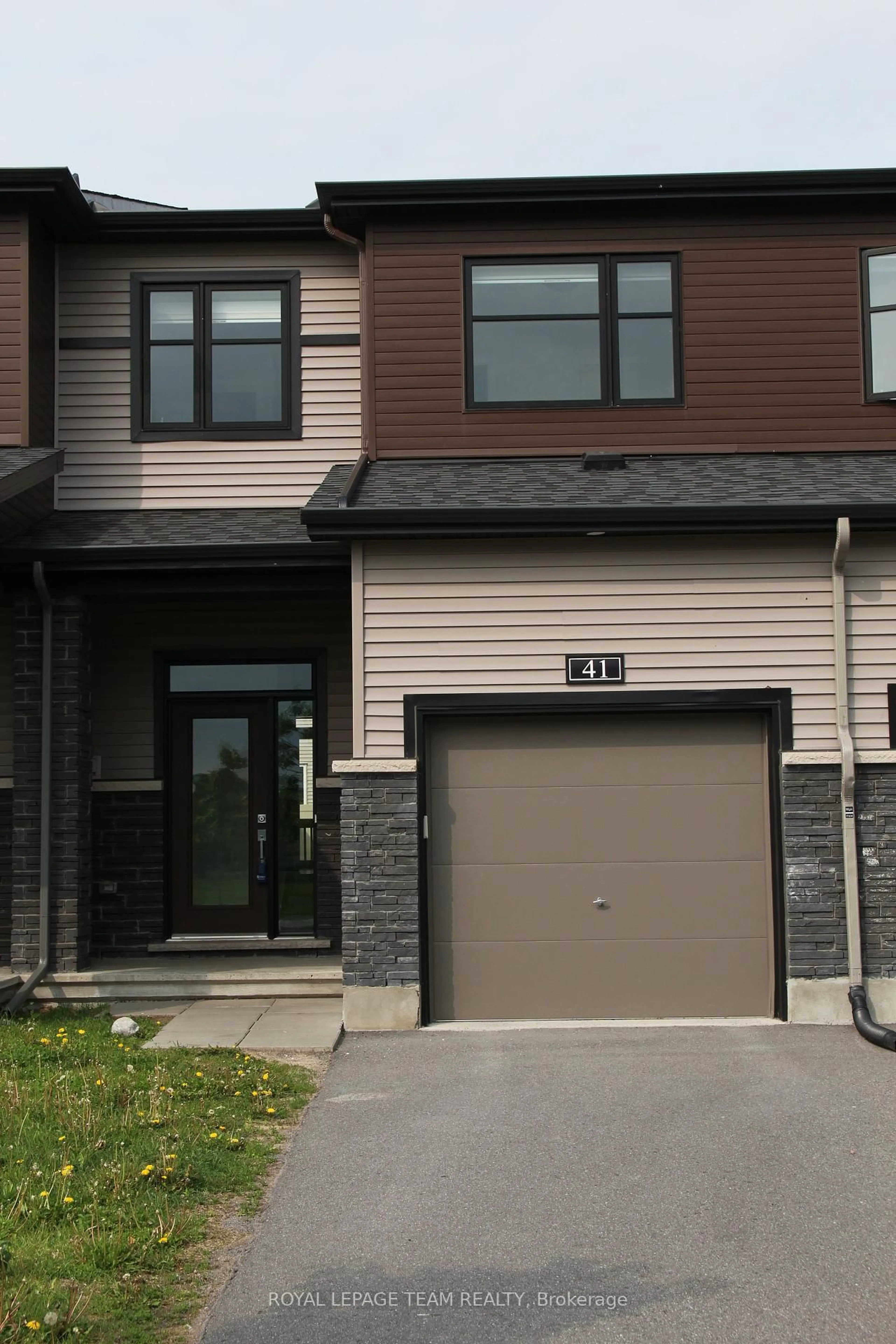 Home with brick exterior material, street for 41 Finglas Crt, Ottawa Ontario K2J 6Y6