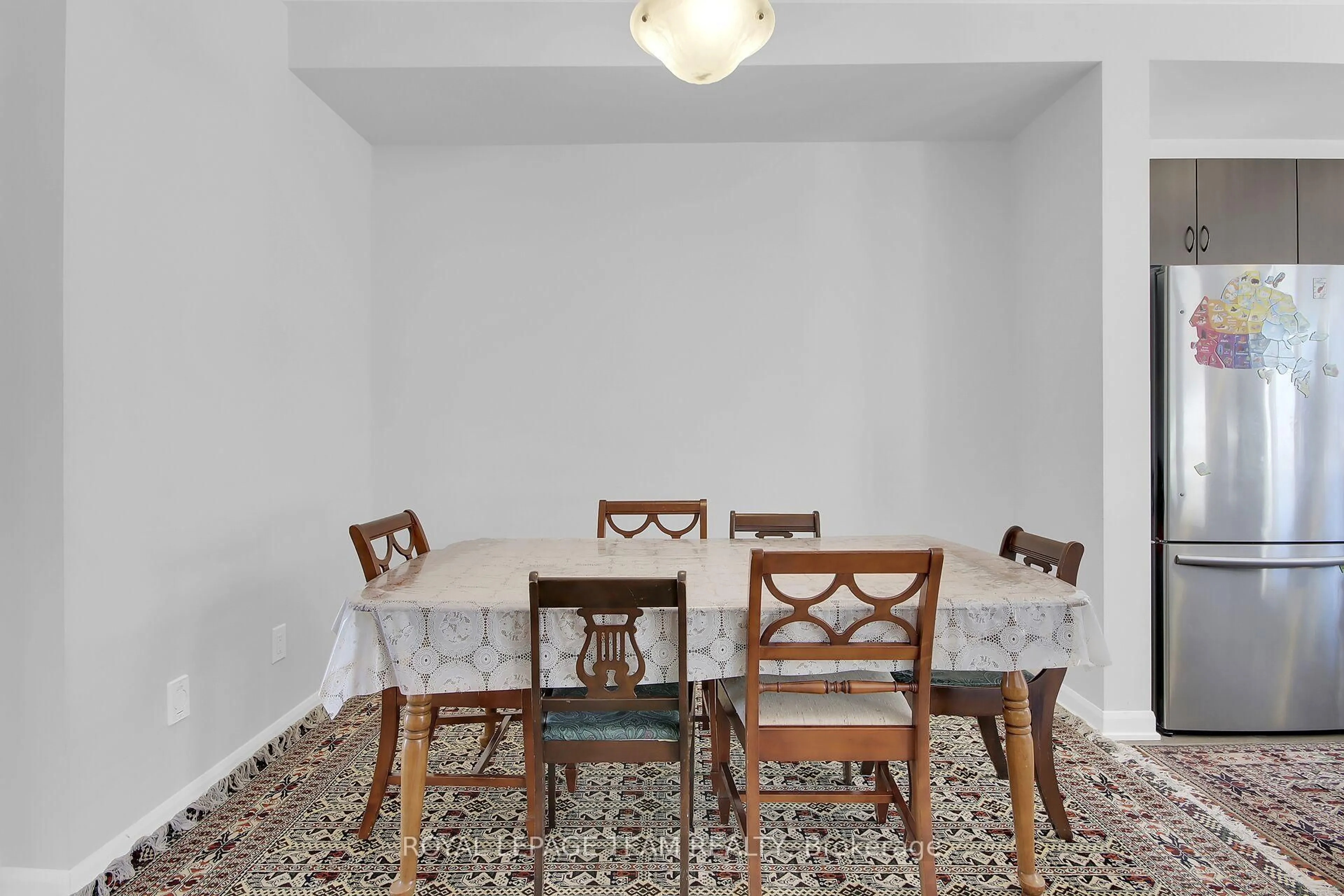 Dining room, unknown for 41 Finglas Crt, Ottawa Ontario K2J 6Y6