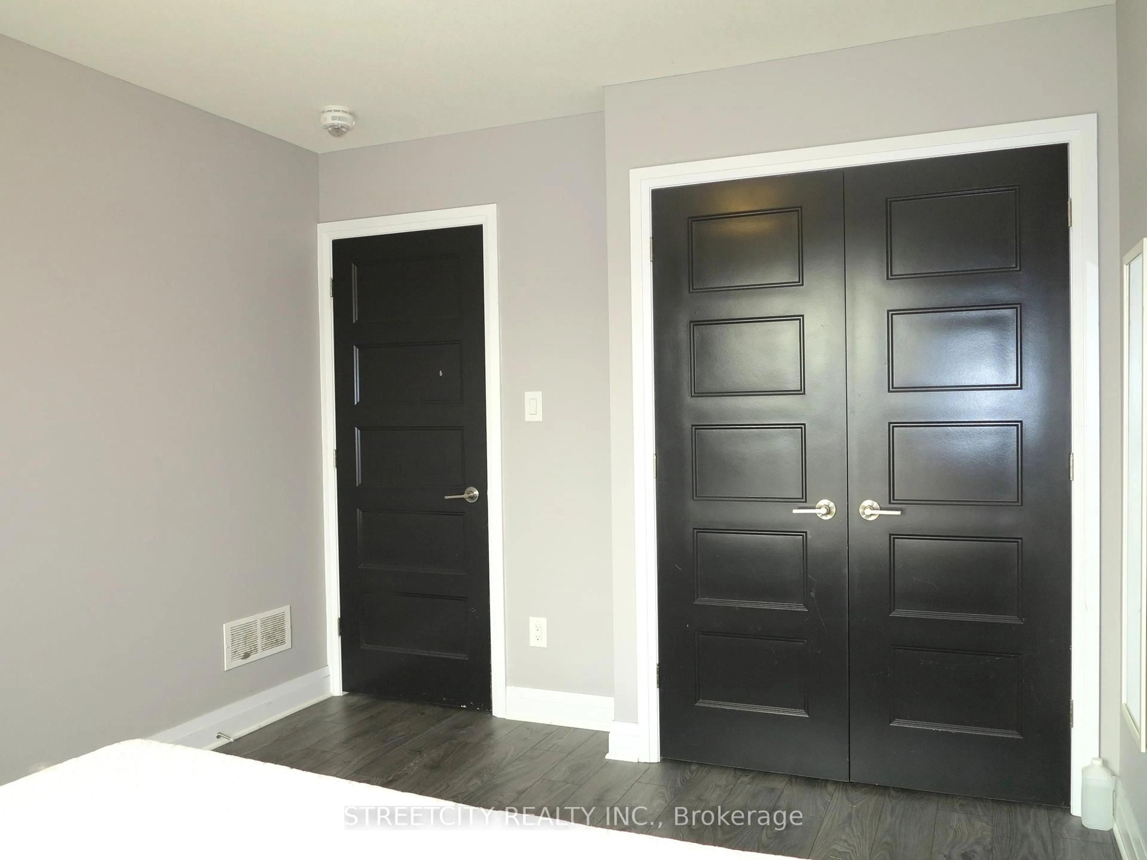 Indoor entryway for 578 Freeport St, London North Ontario N6G 0A6