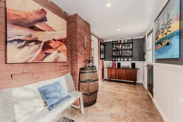 Additional property image - 291 Guelph St