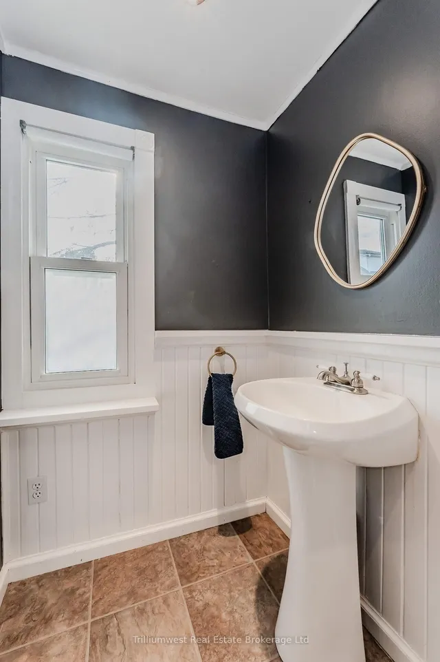 Additional property image - 291 Guelph St