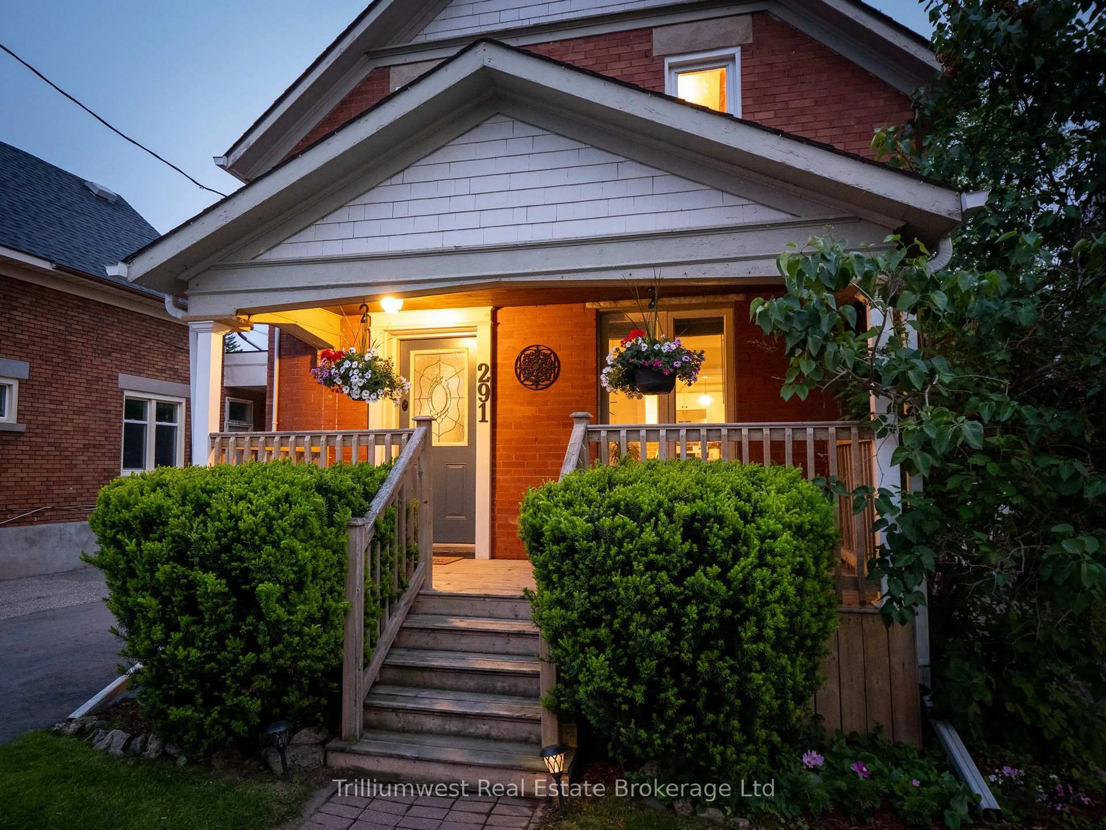 Home with brick exterior material, street for 291 Guelph St, Kitchener Ontario N2H 5W9