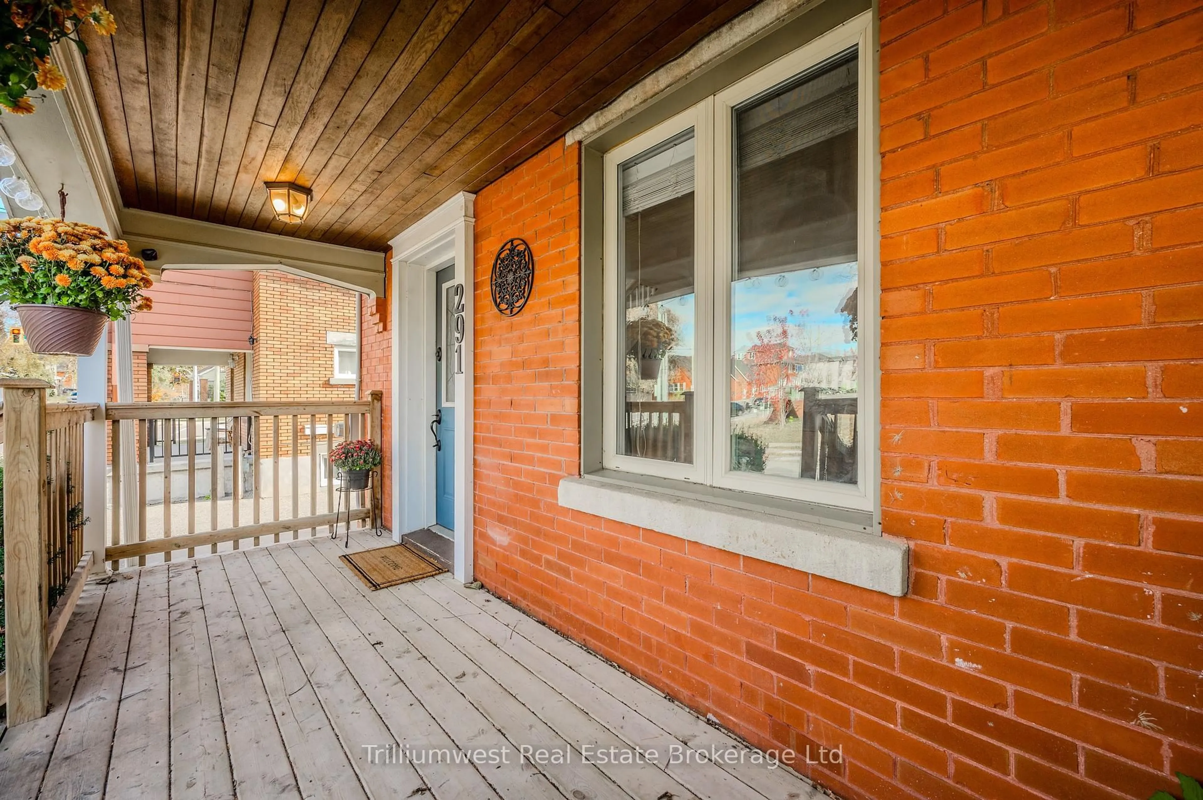 Unknown for 291 Guelph St, Kitchener Ontario N2H 5W9