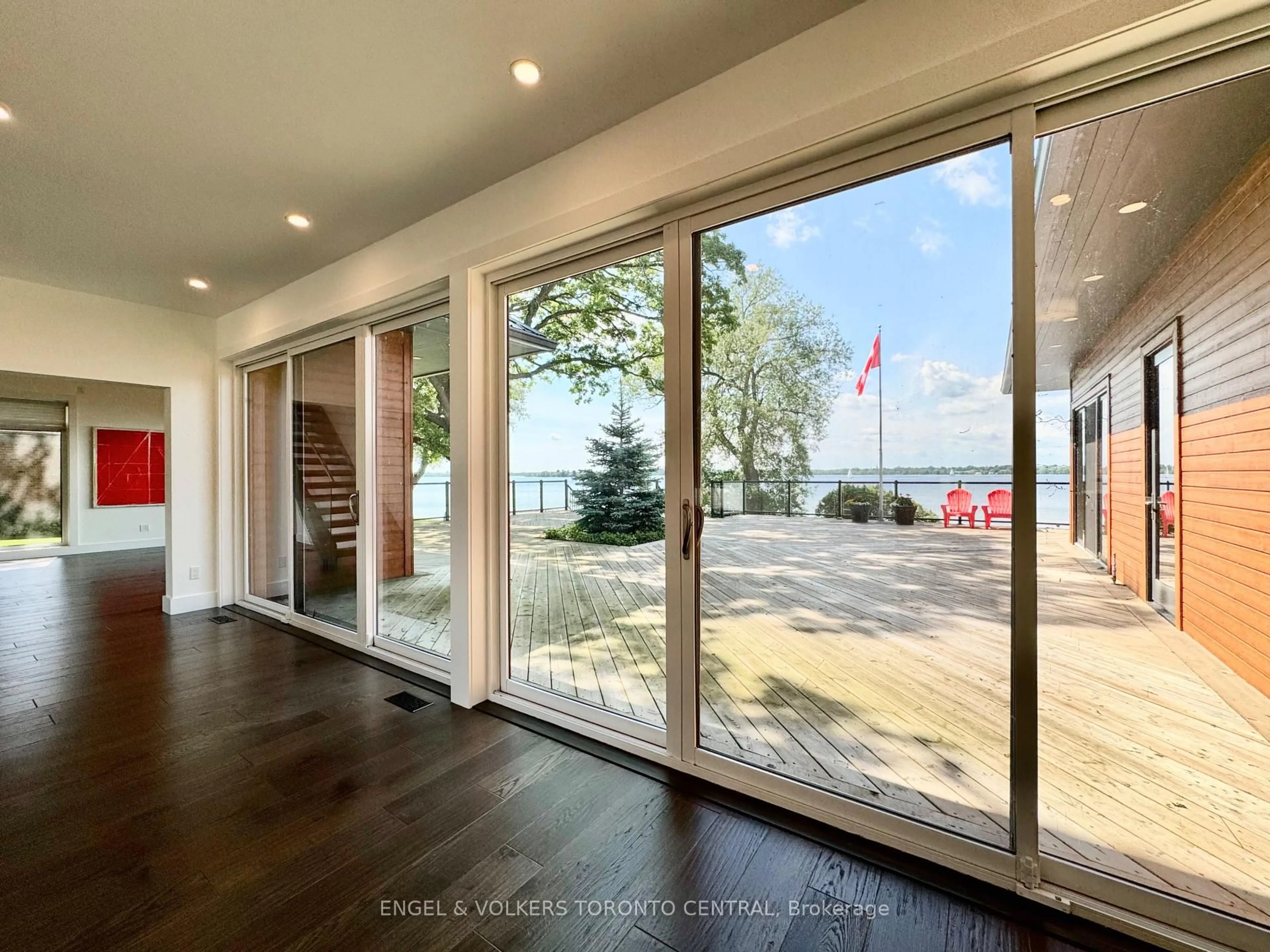 Indoor foyer for 131 Peats Point Rd, Prince Edward County Ontario K0K 1K0