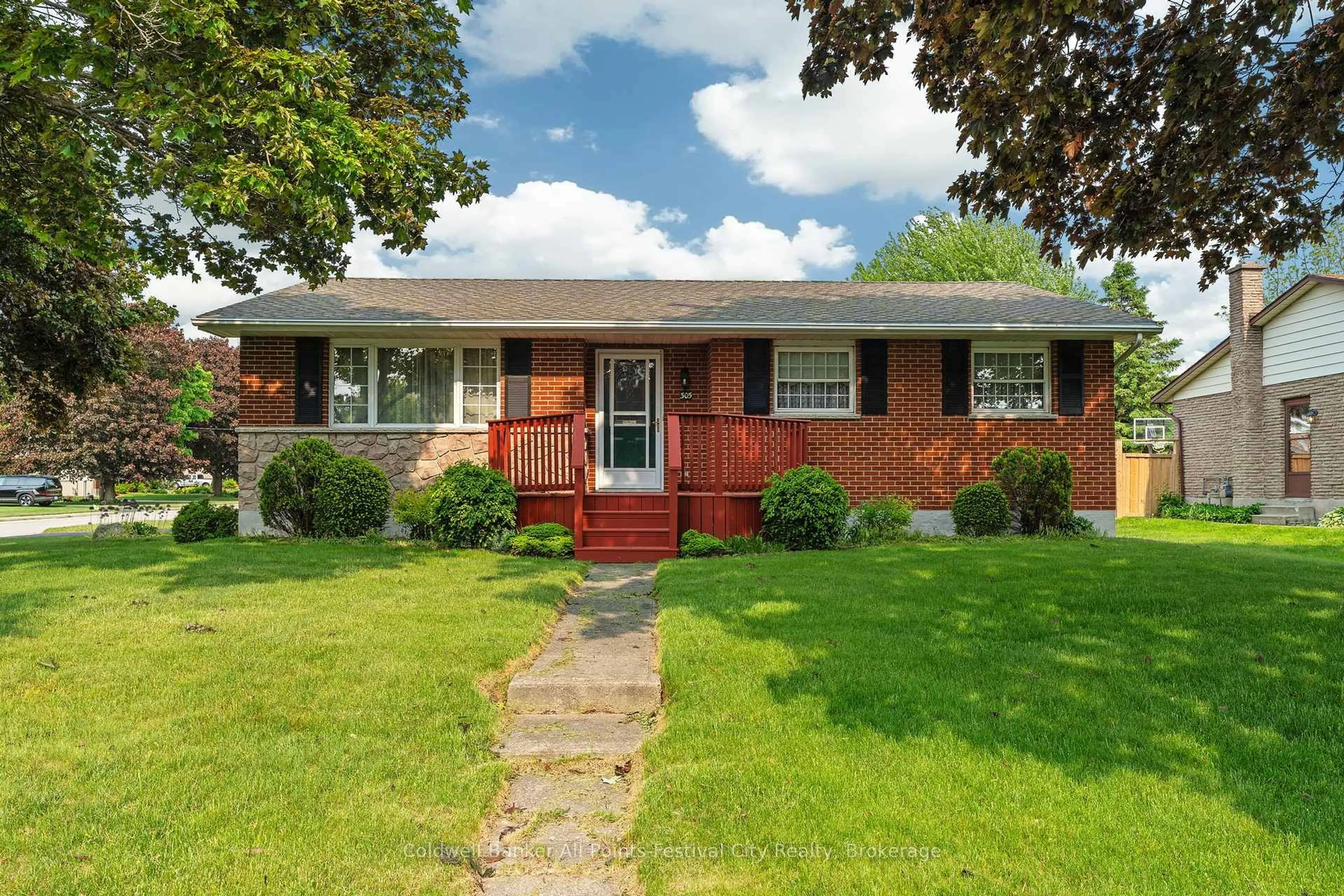 Home with brick exterior material, street for 305 Warren St, Goderich Ontario N7A 4G1
