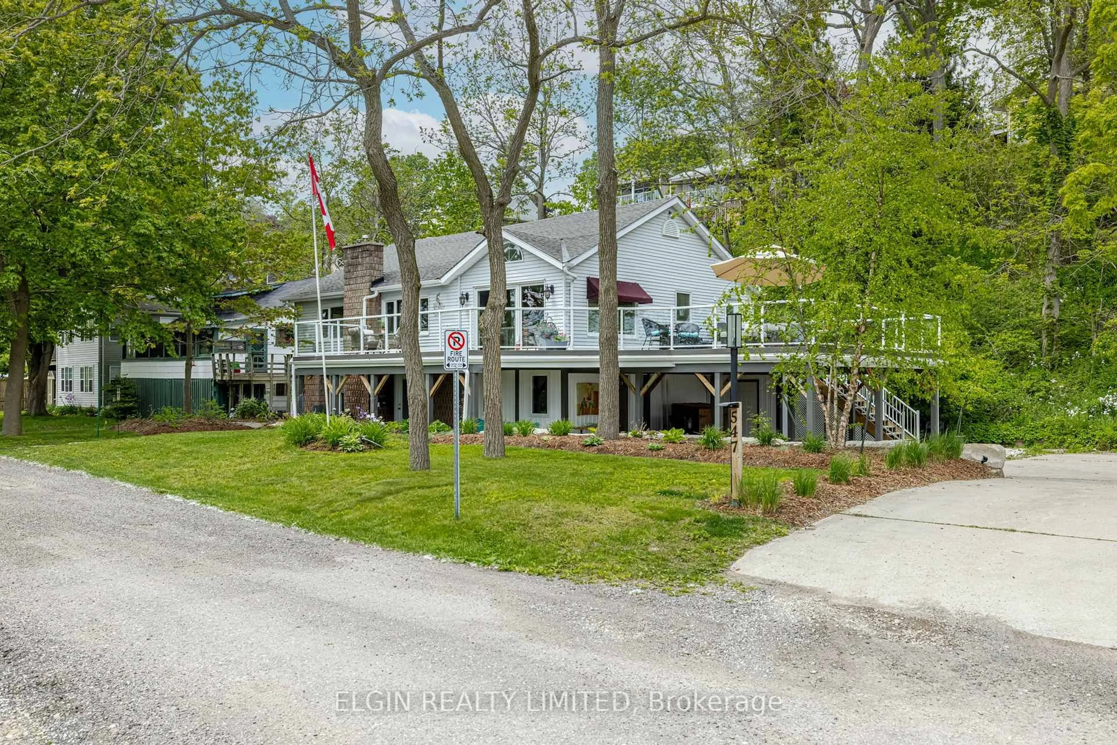 A pic from outside/outdoor area/front of a property/back of a property/a pic from drone, street for 547 West Edith Cavell Blvd, Central Elgin Ontario N5L 1G8