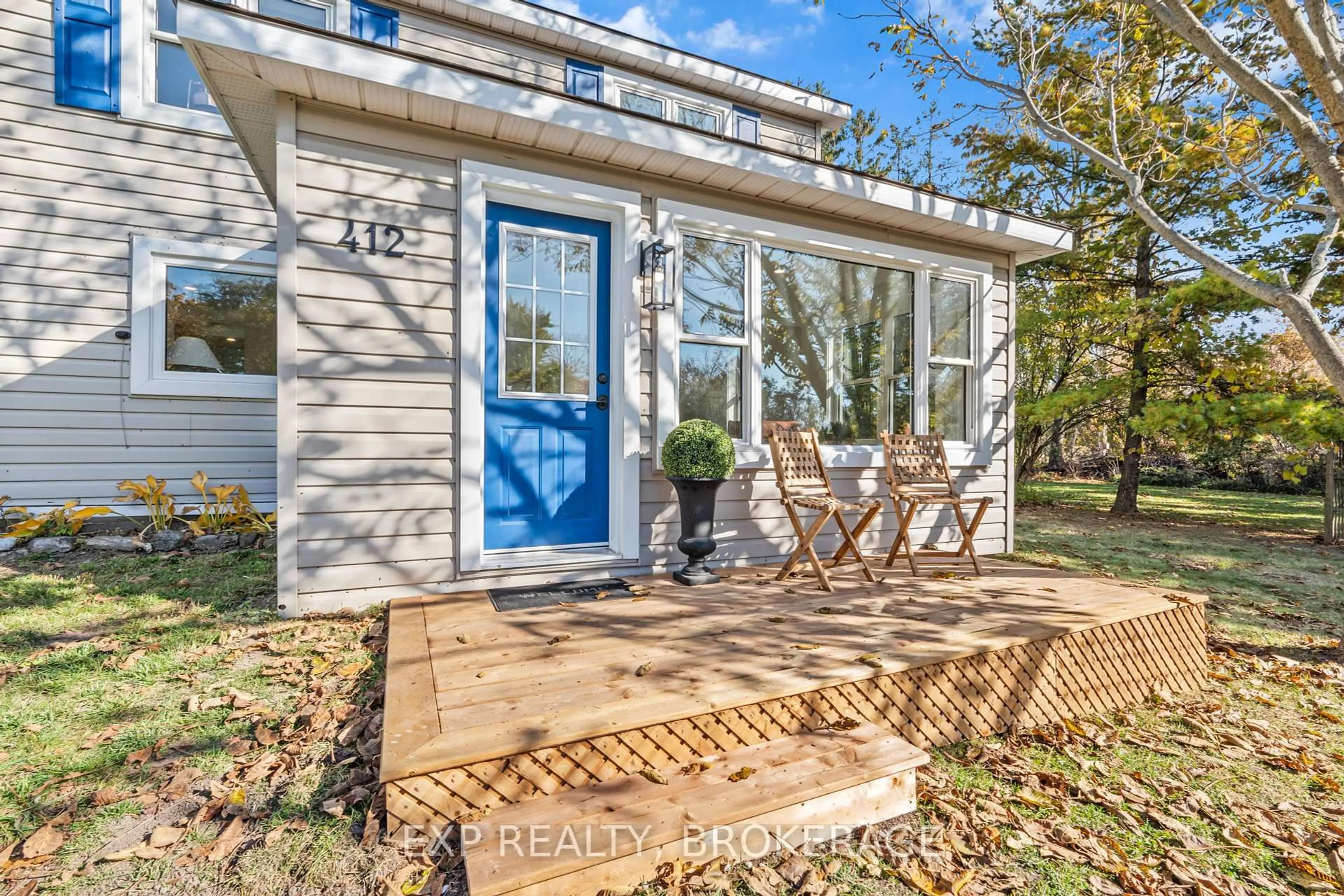 Home with vinyl exterior material, unknown for 412 BLOOMFIELD MAIN St, Prince Edward County Ontario K0K 1G0