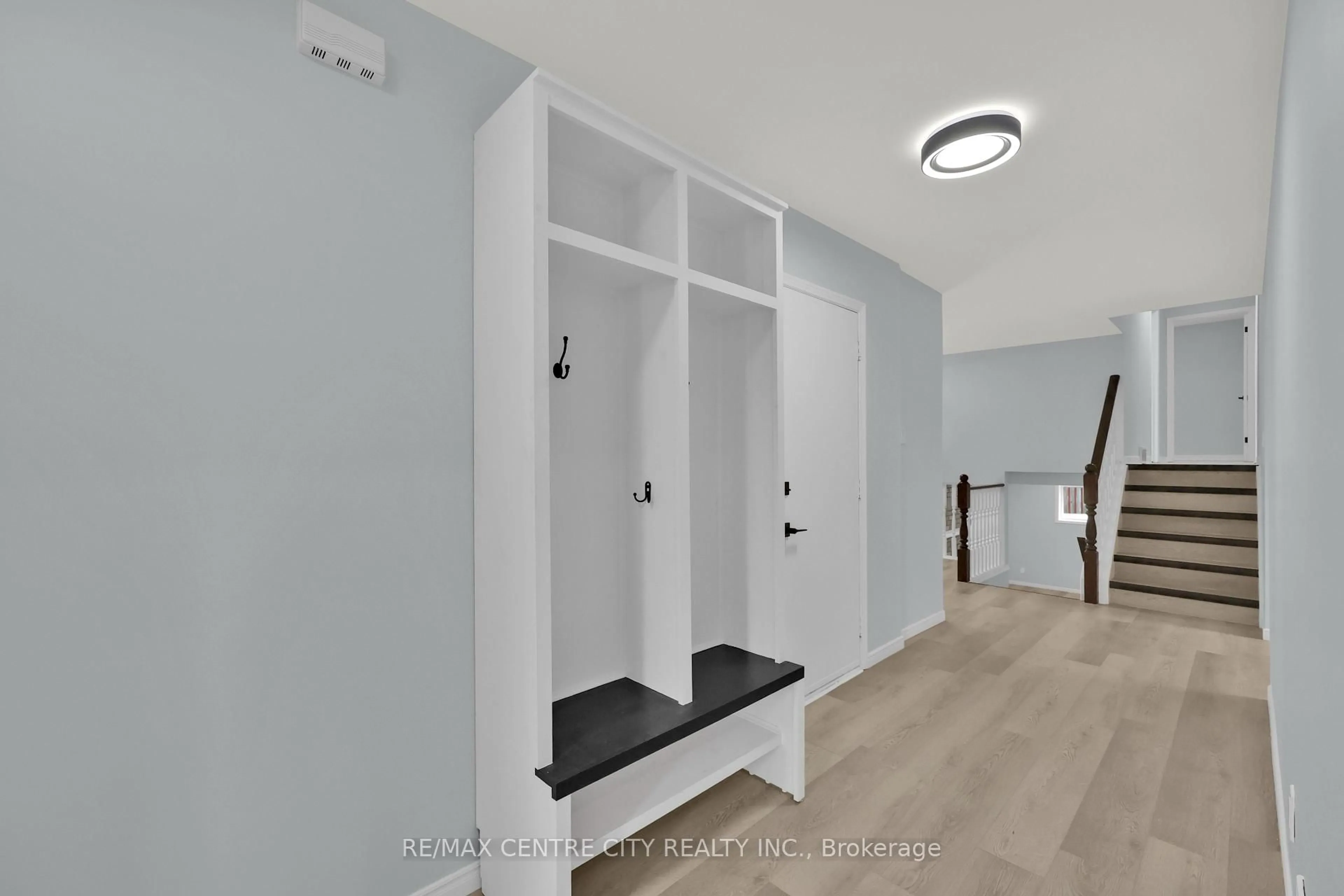 Indoor entryway for 50 Brandy Lane Rd, London North Ontario N6G 4S3