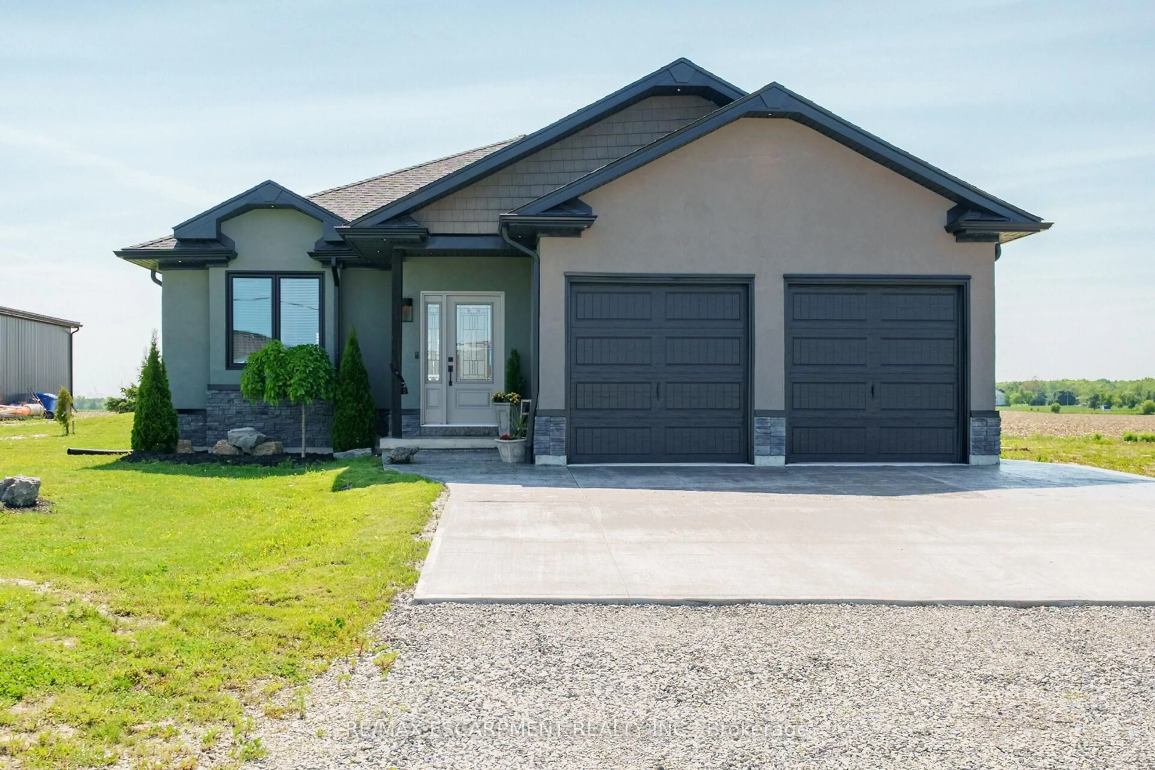 Home with vinyl exterior material, street for 1163 Kohler Rd, Haldimand Ontario N0A 1E0